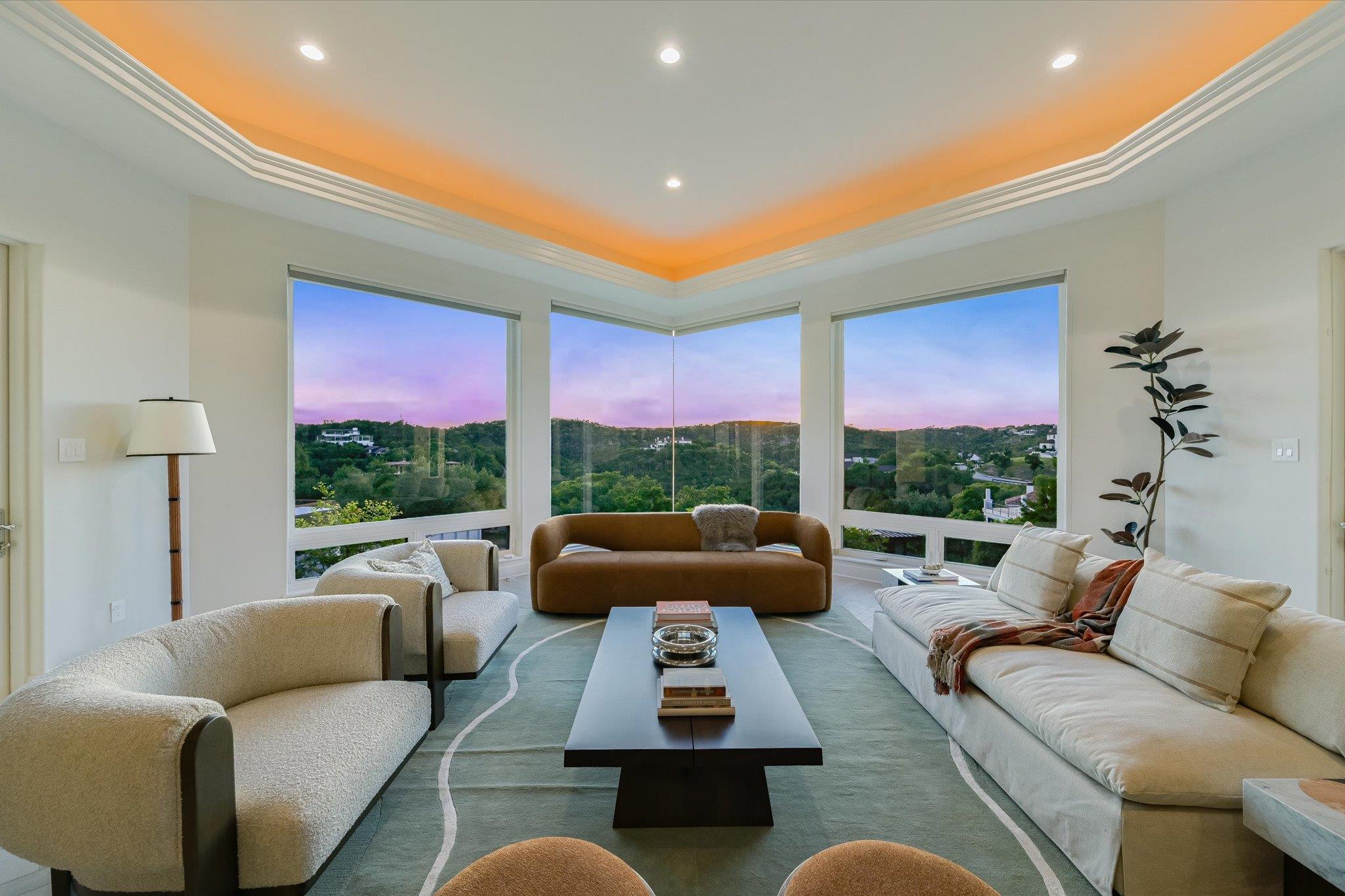 5304 Scenic View Dr, Austin, TX 78746