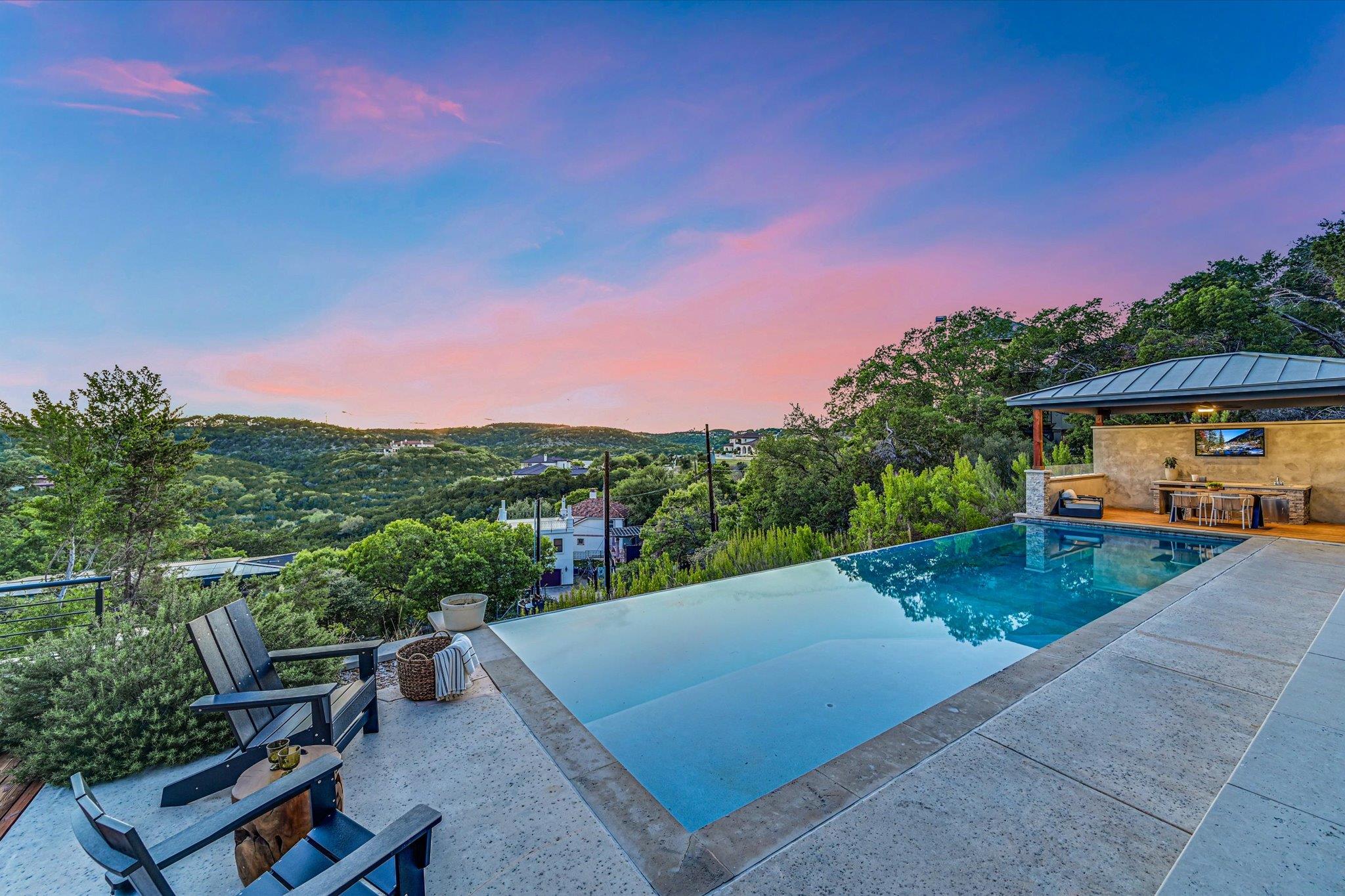 5304 Scenic View Dr, Austin, TX 78746