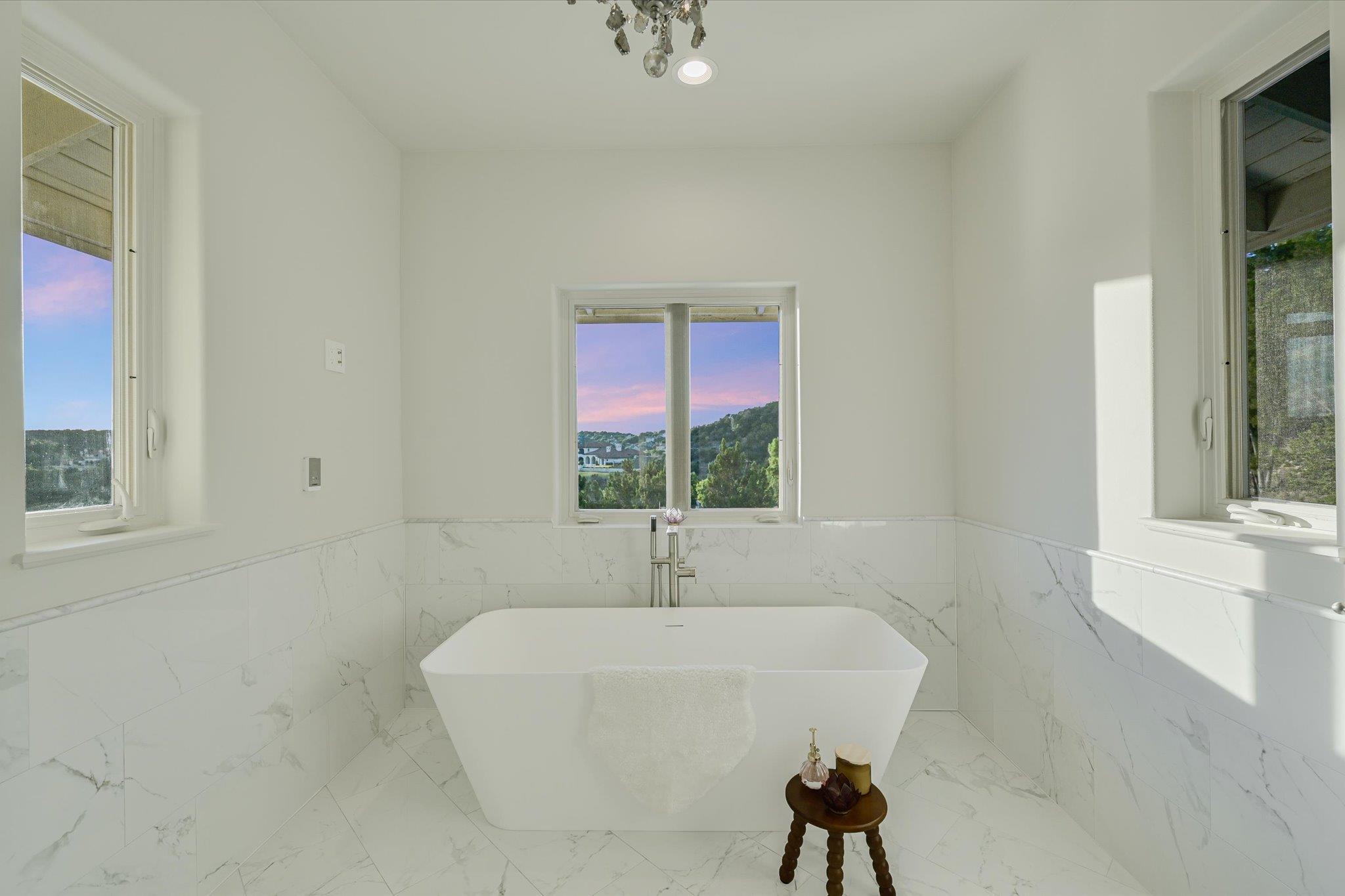 5304 Scenic View Dr, Austin, TX 78746