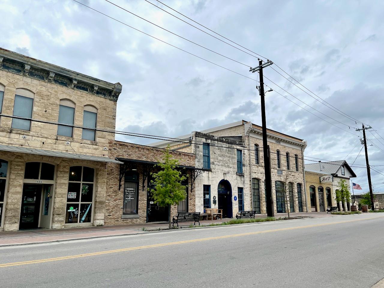 201 Church Hill Ln, Liberty Hill, TX 78642