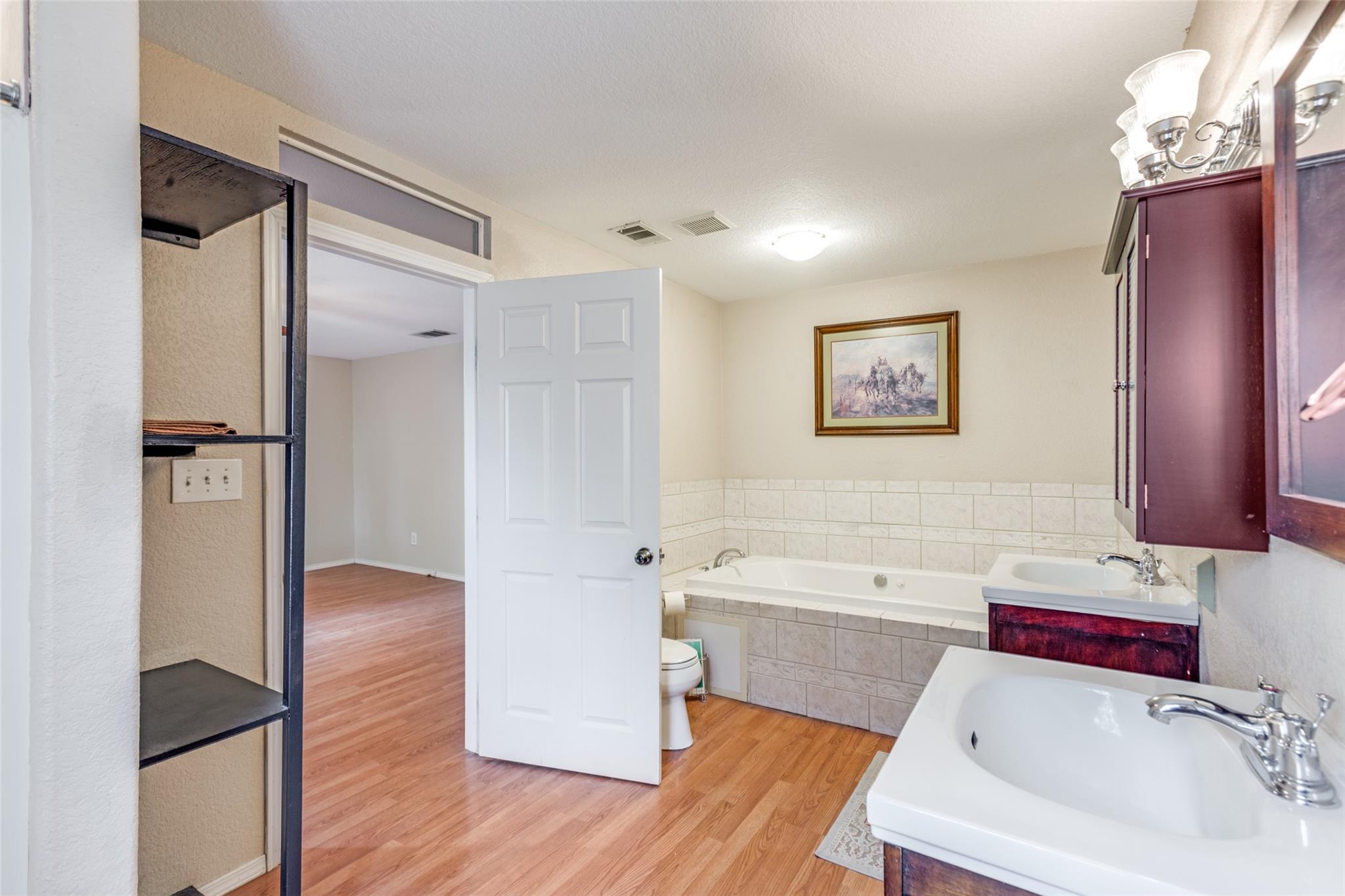 201 Church Hill Ln, Liberty Hill, TX 78642