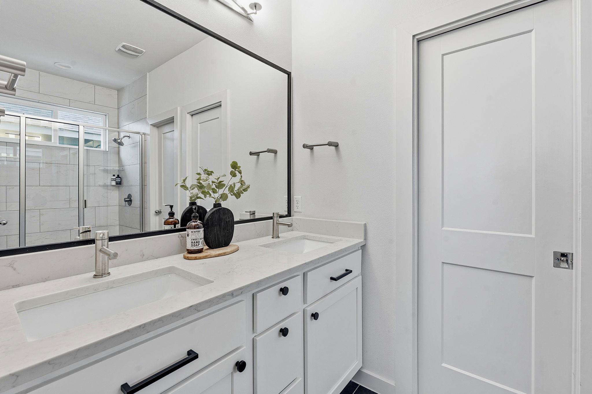 900 Old Mill Rd # 46, Cedar Park, TX 78613