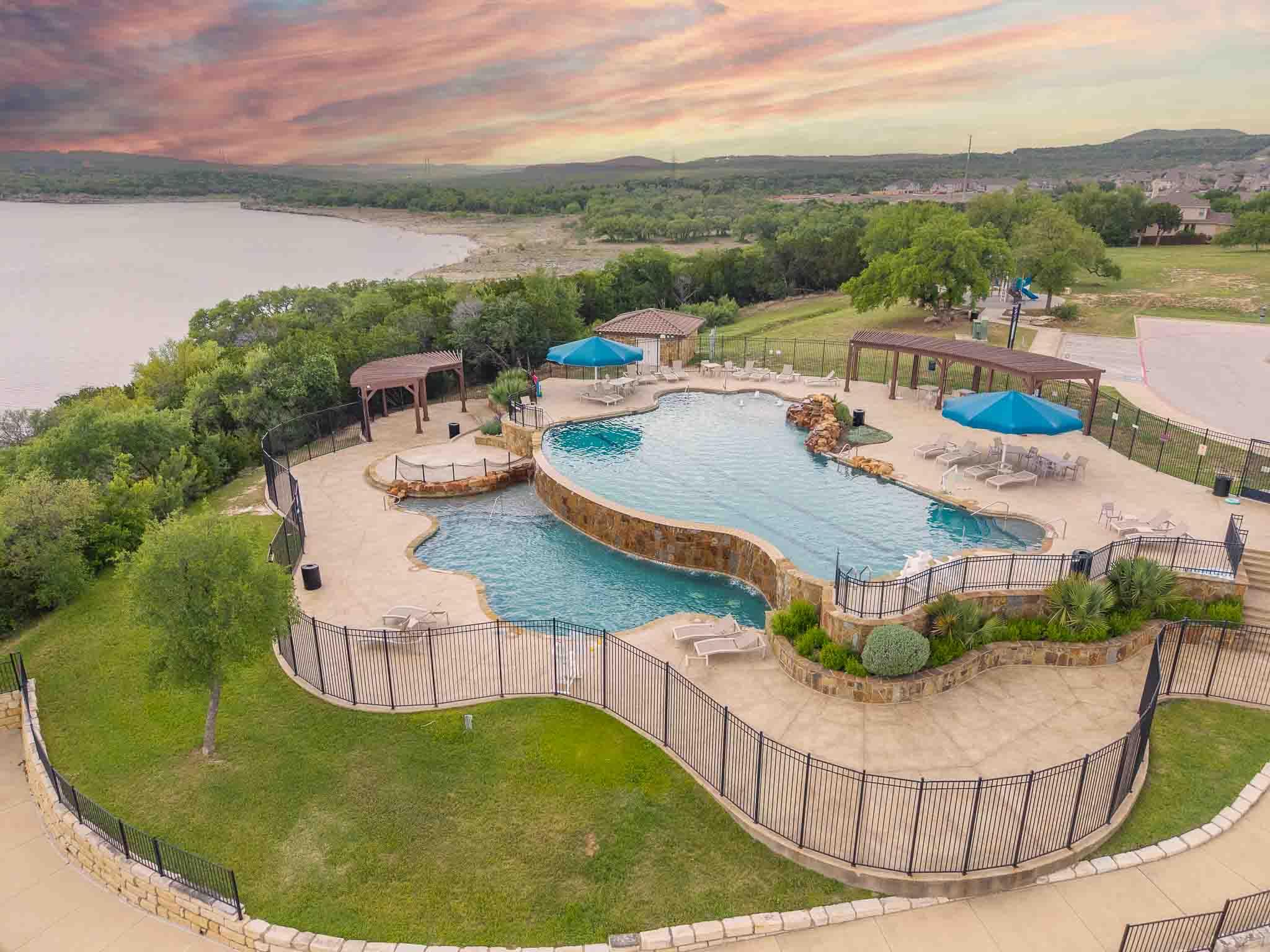 7717 Pace Ravine Dr, Lago Vista, TX 78645