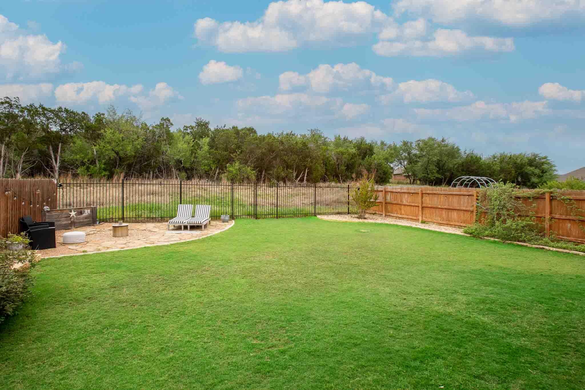 7717 Pace Ravine Dr, Lago Vista, TX 78645