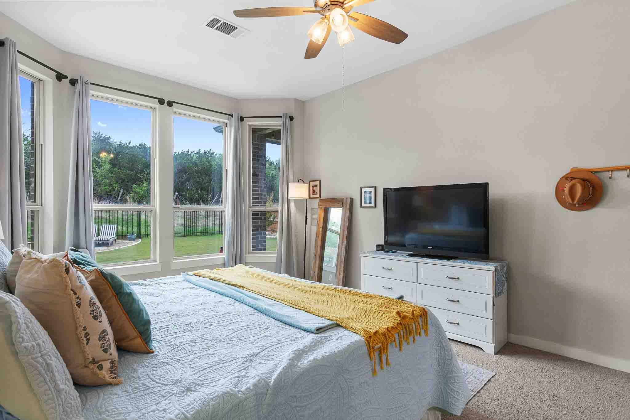 7717 Pace Ravine Dr, Lago Vista, TX 78645