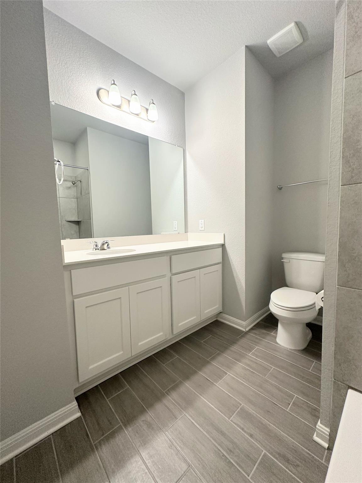 243 Kellys Heroes Way, Jarrell, TX 76537