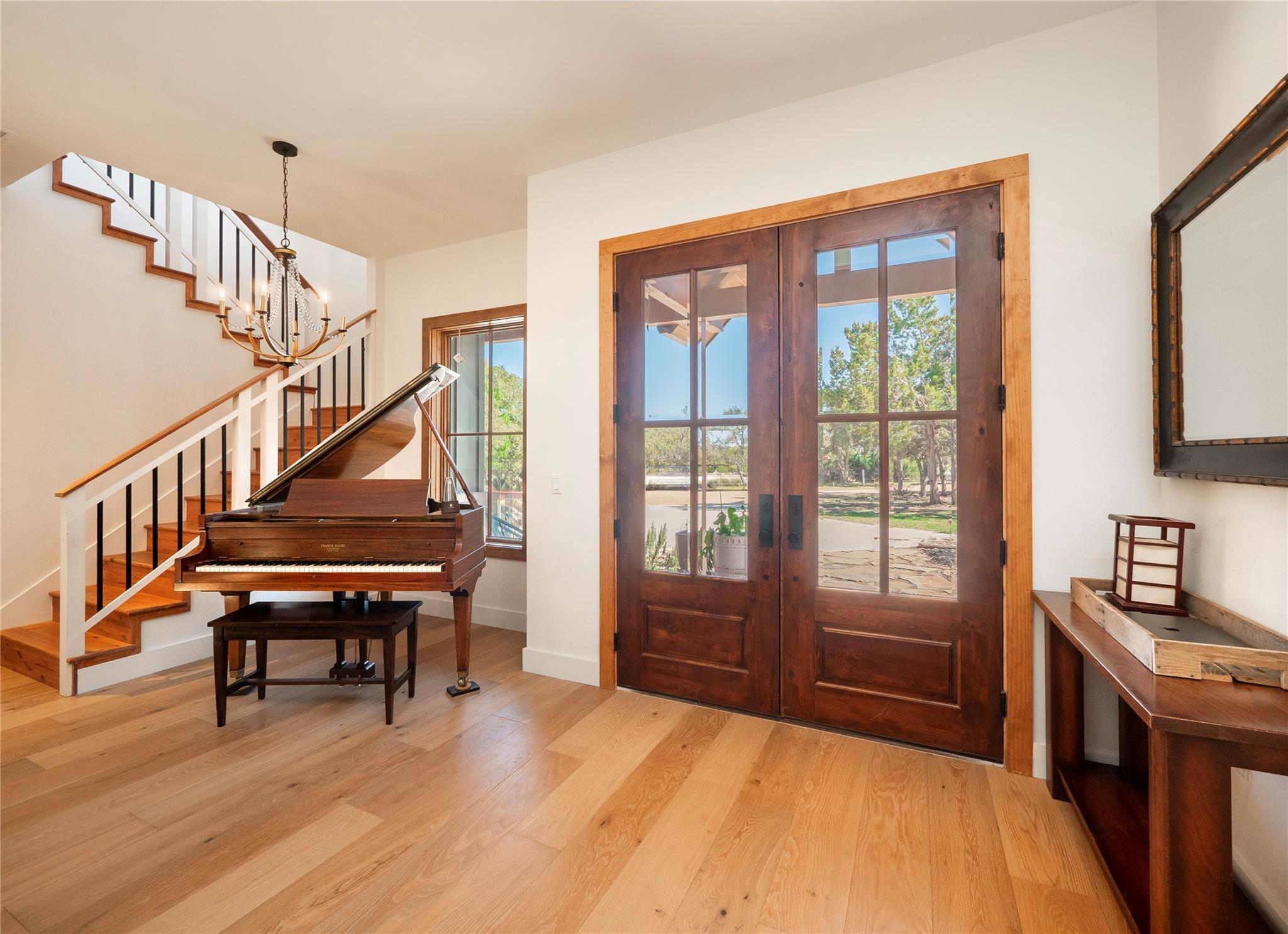 215 Whispering Oaks Ln, Dripping Springs, TX 78620