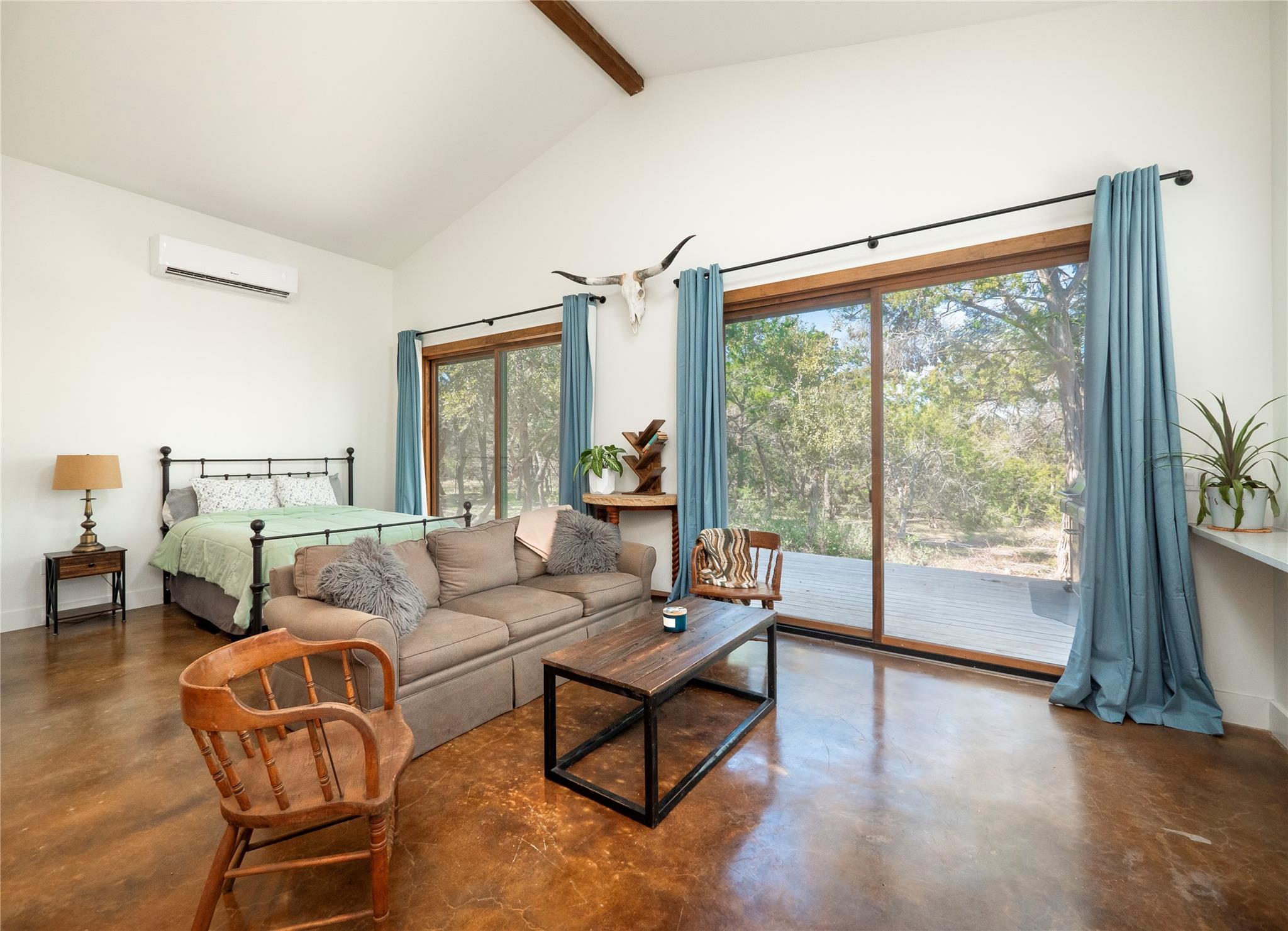 215 Whispering Oaks Ln, Dripping Springs, TX 78620