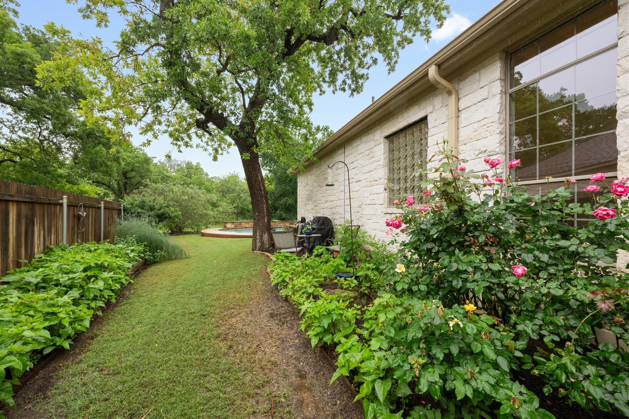 11704 Via Grande Dr, Austin, TX 78739