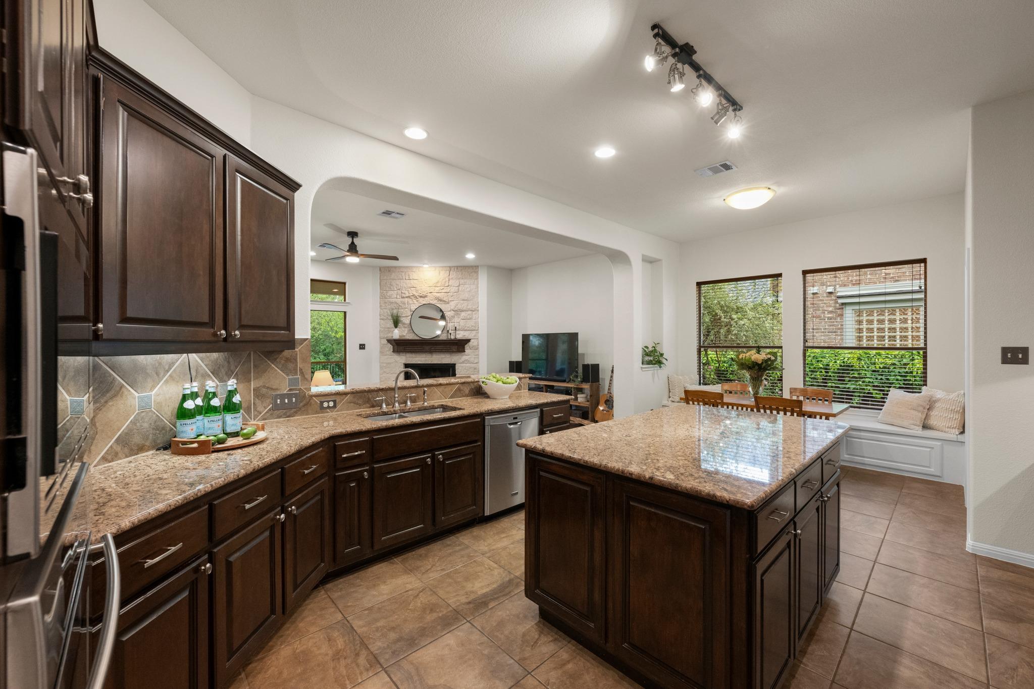 11704 Via Grande Dr, Austin, TX 78739