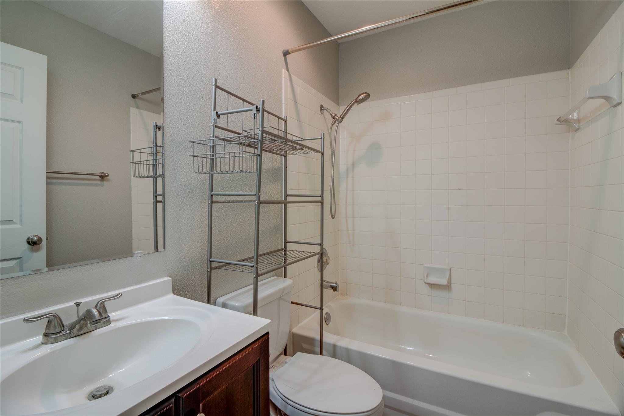 202 S College St # 9, Georgetown, TX 78626