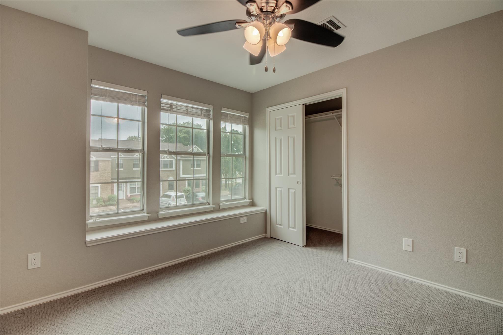 202 S College St # 9, Georgetown, TX 78626
