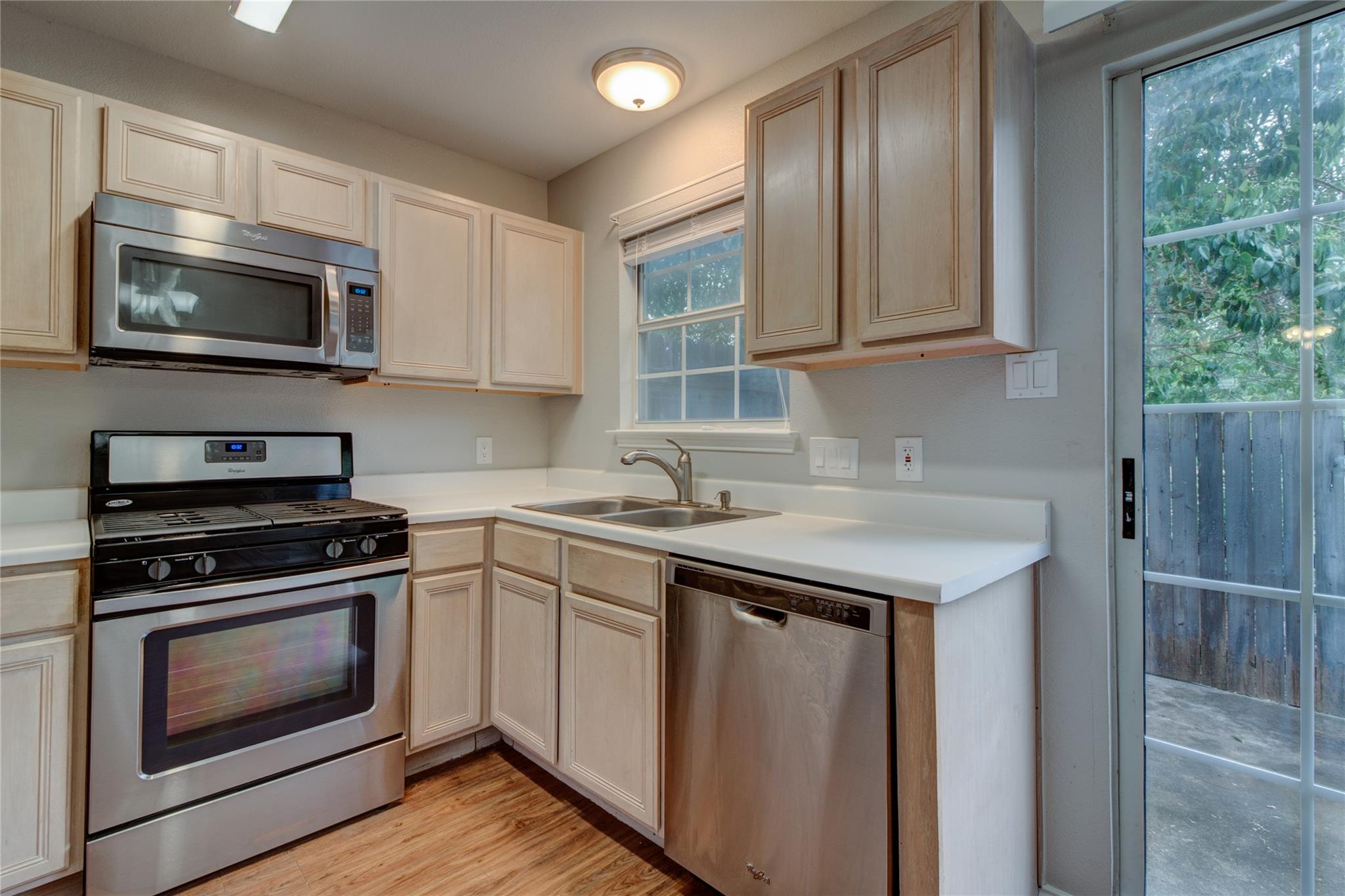 202 S College St # 9, Georgetown, TX 78626