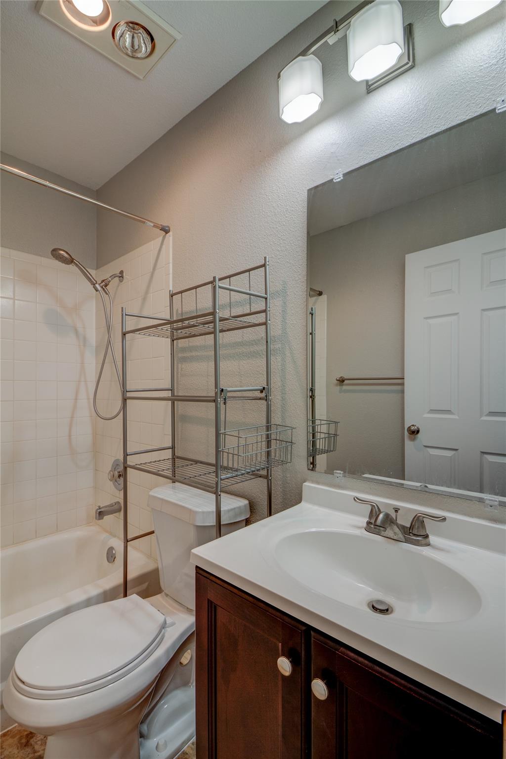 202 S College St # 9, Georgetown, TX 78626