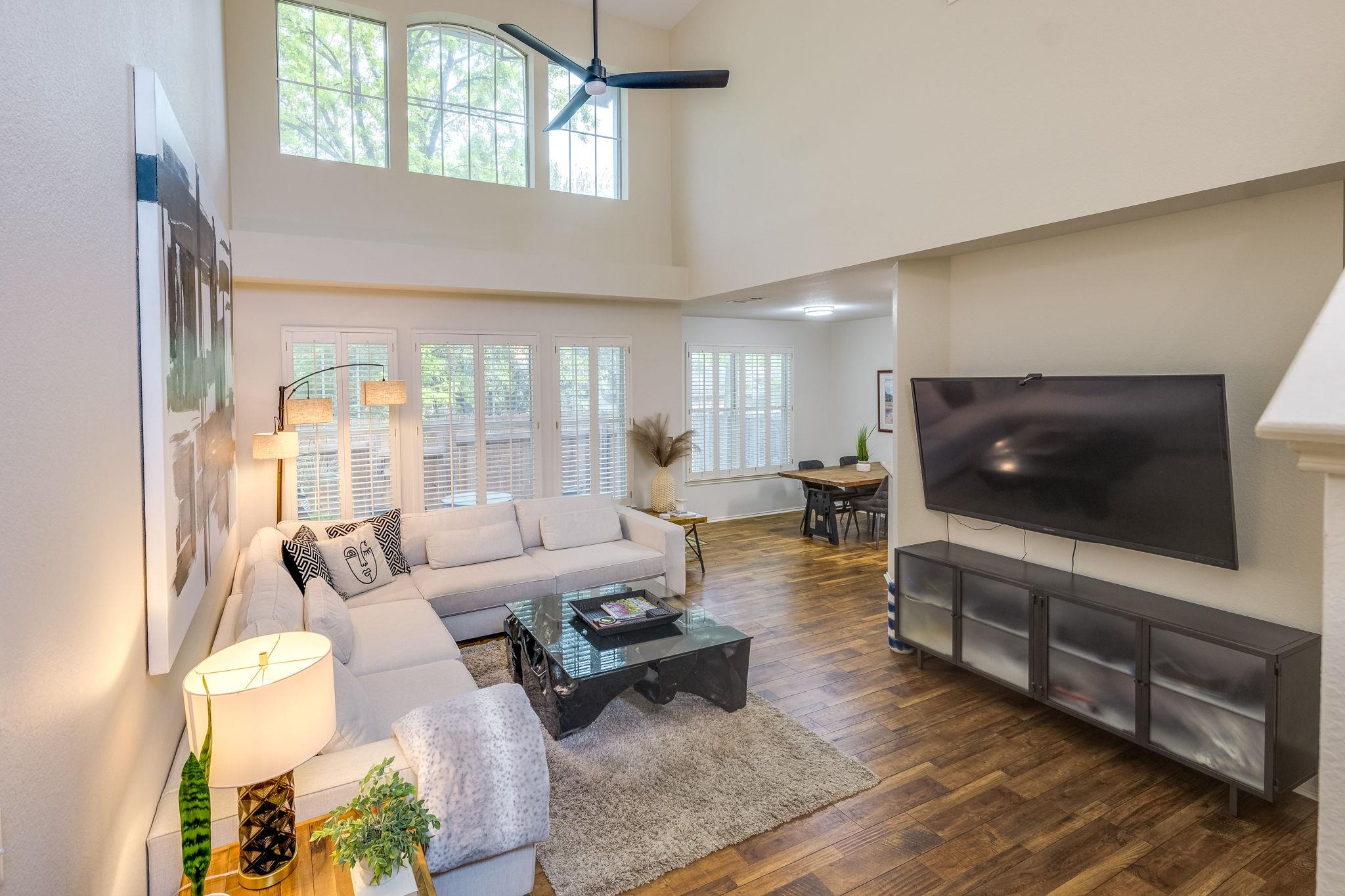 4501 Whispering Valley Dr # 3, Austin, TX 78727