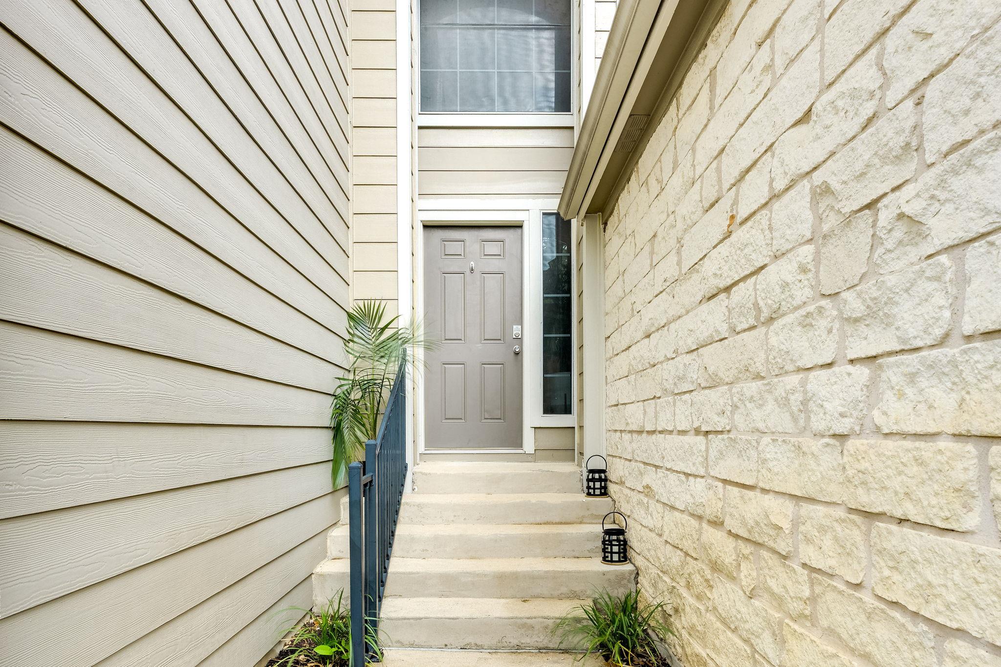 4501 Whispering Valley Dr # 3, Austin, TX 78727