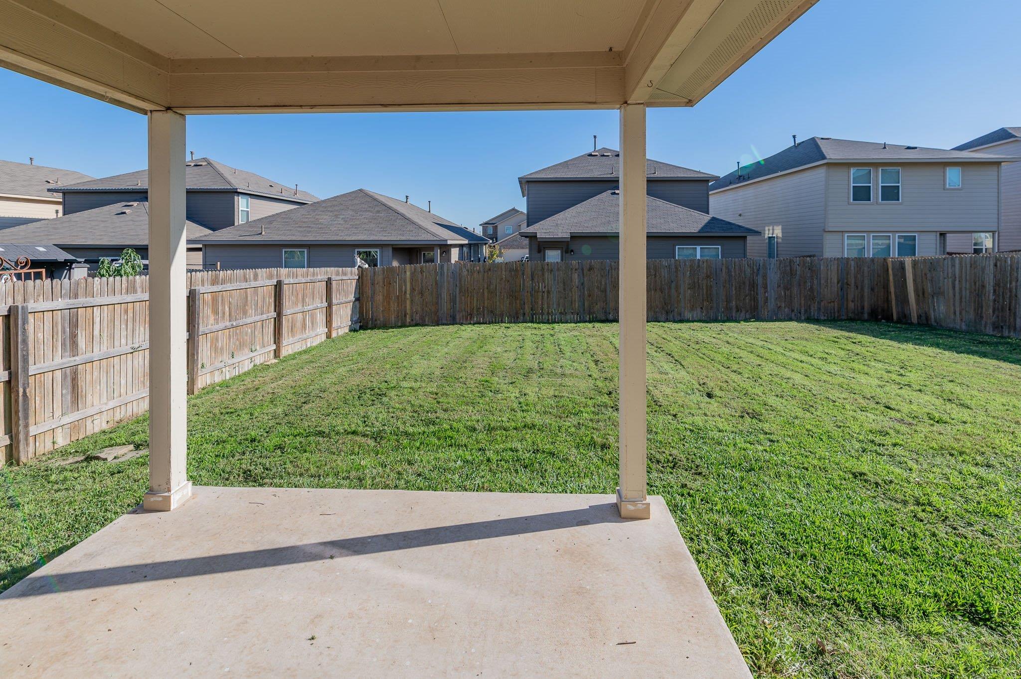 146 Linden Ln, San Marcos, TX 78666