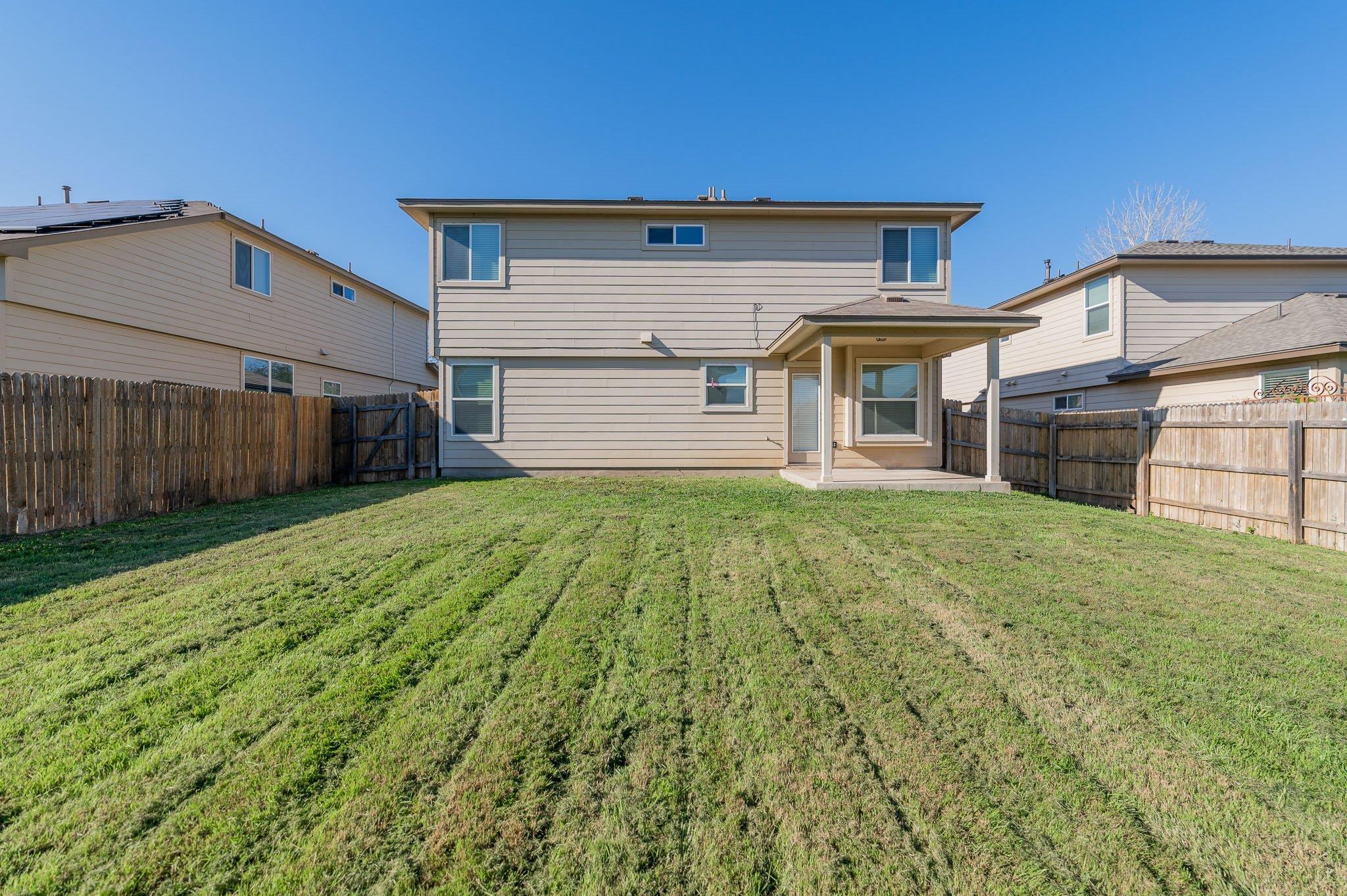 146 Linden Ln, San Marcos, TX 78666