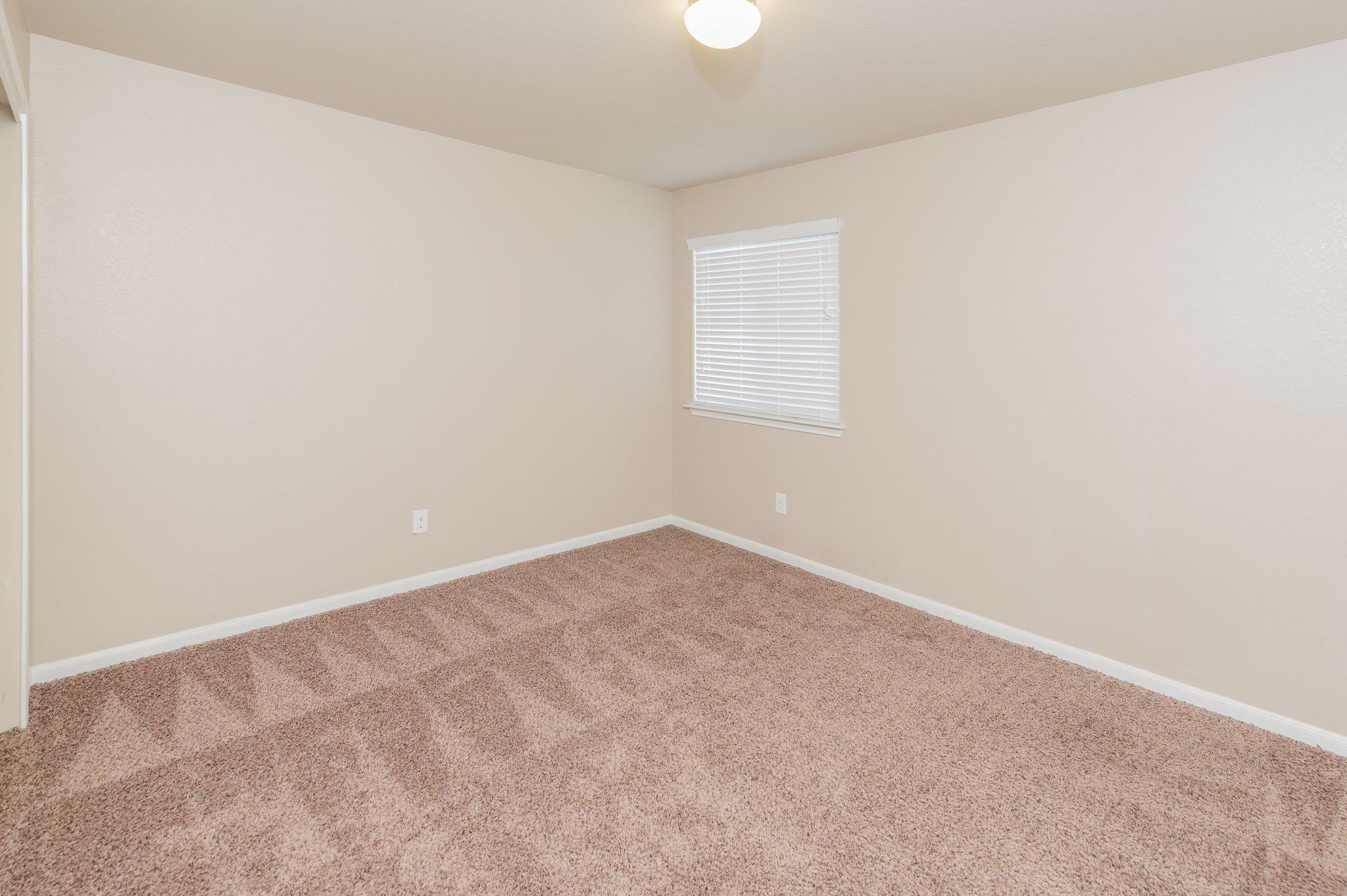 146 Linden Ln, San Marcos, TX 78666