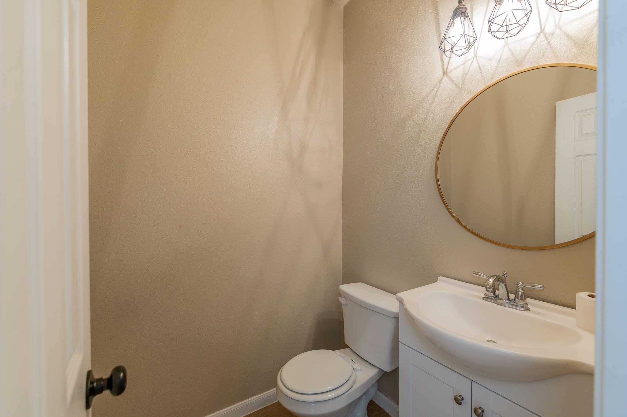 146 Linden Ln, San Marcos, TX 78666