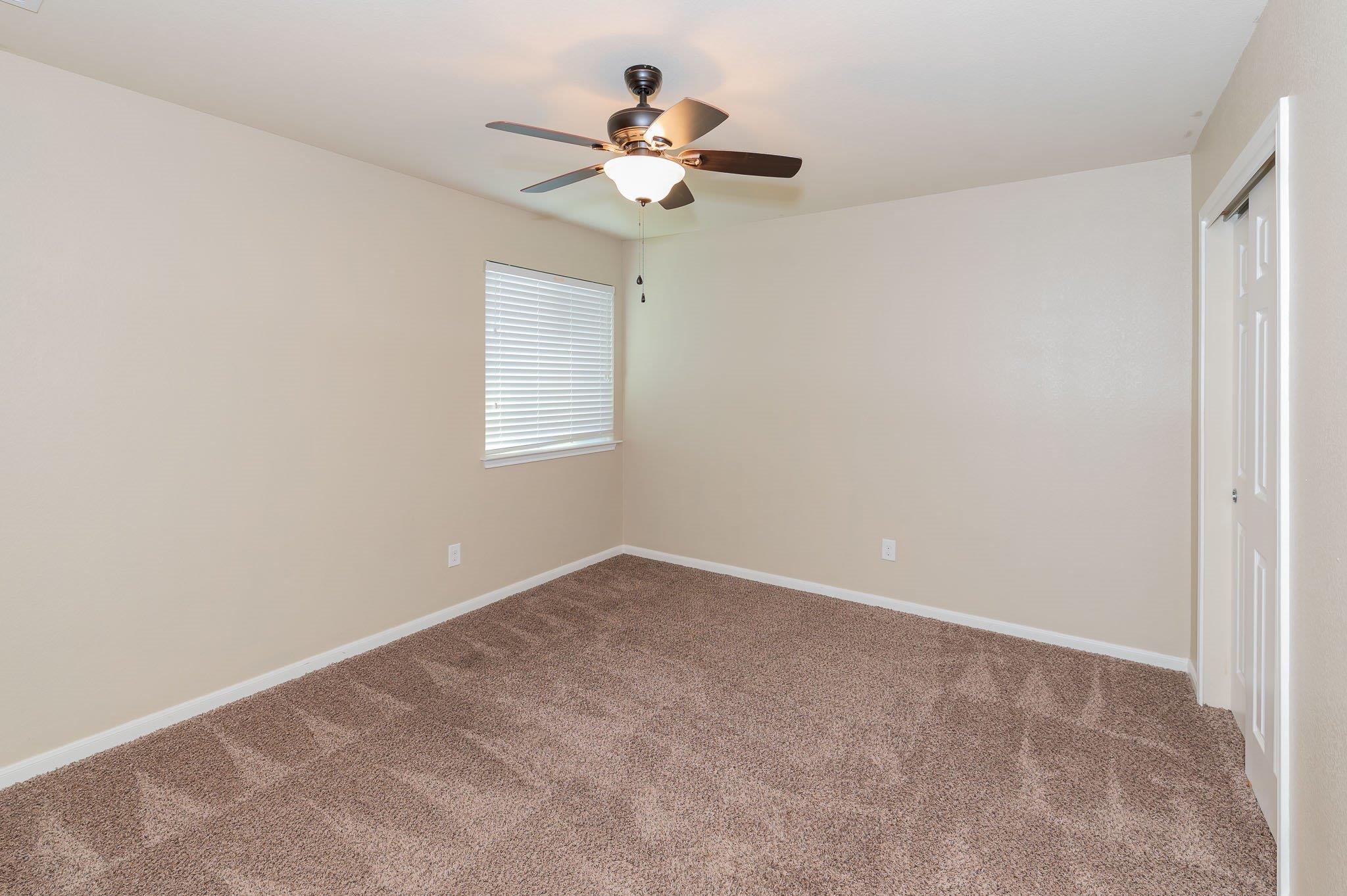 146 Linden Ln, San Marcos, TX 78666