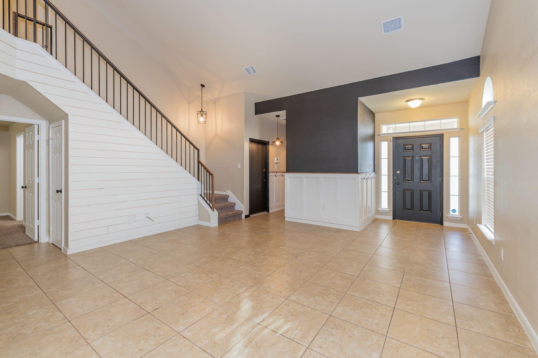 146 Linden Ln, San Marcos, TX 78666