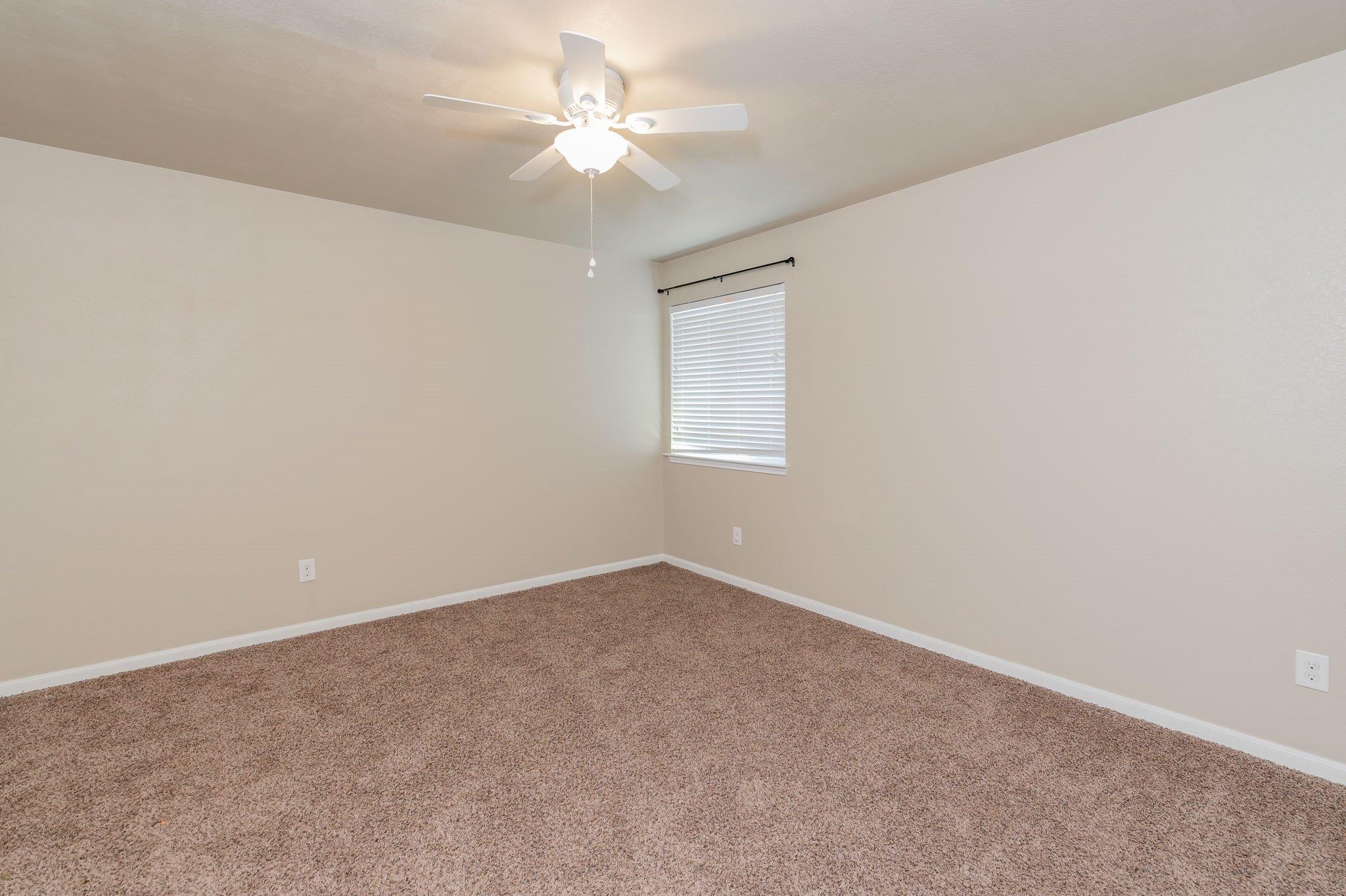 146 Linden Ln, San Marcos, TX 78666