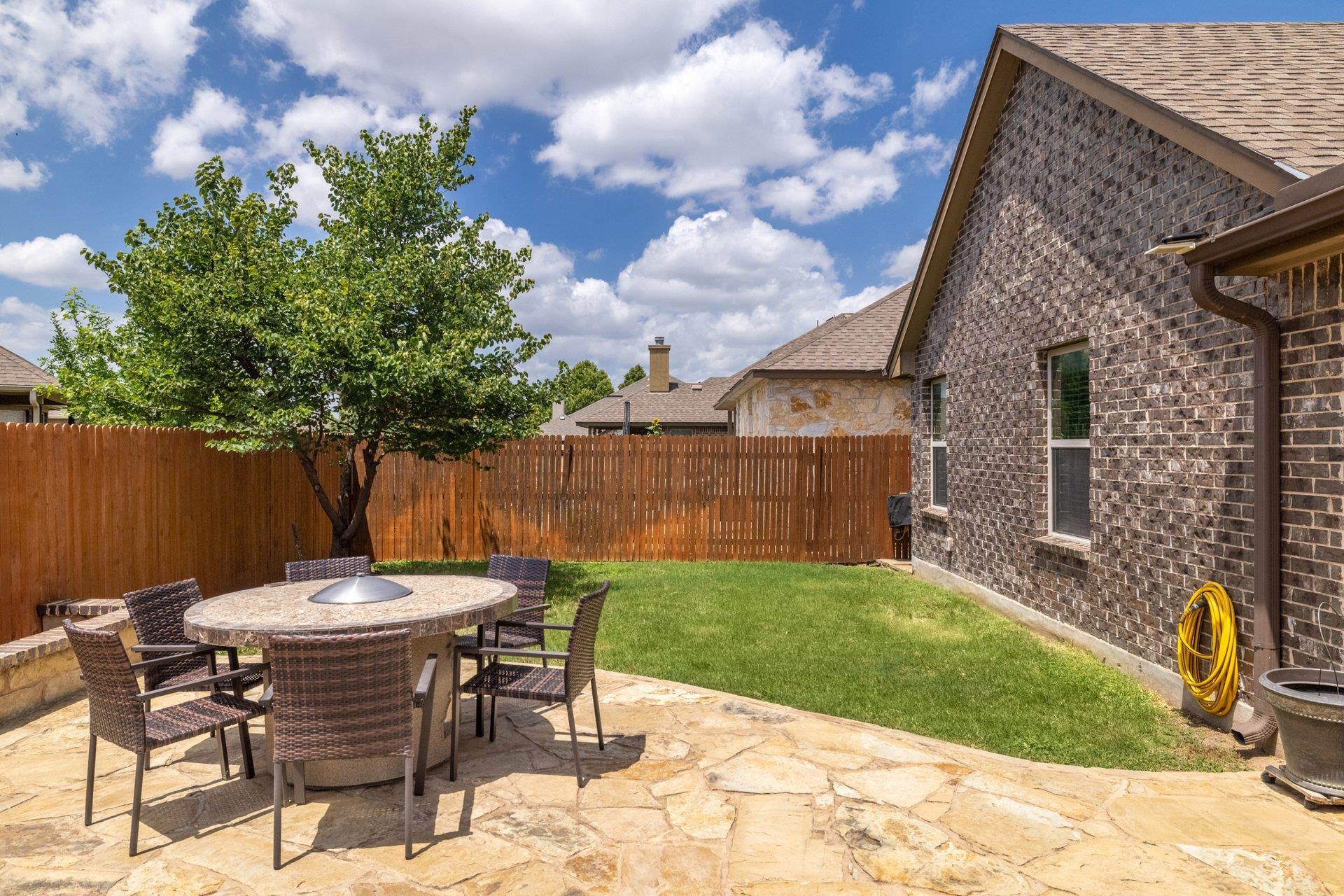 2524 Muzzie Ln, Leander, TX 78641