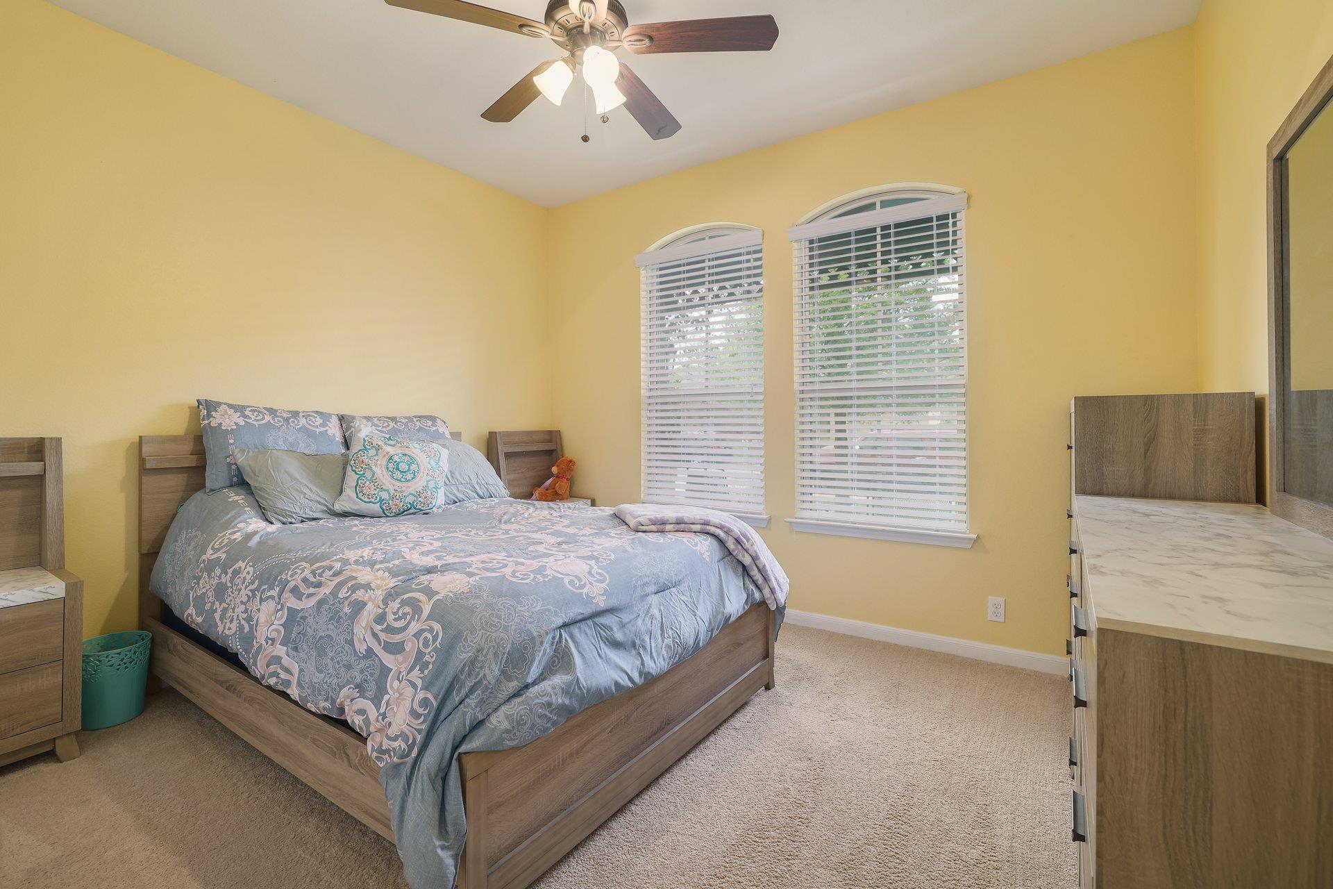 2524 Muzzie Ln, Leander, TX 78641