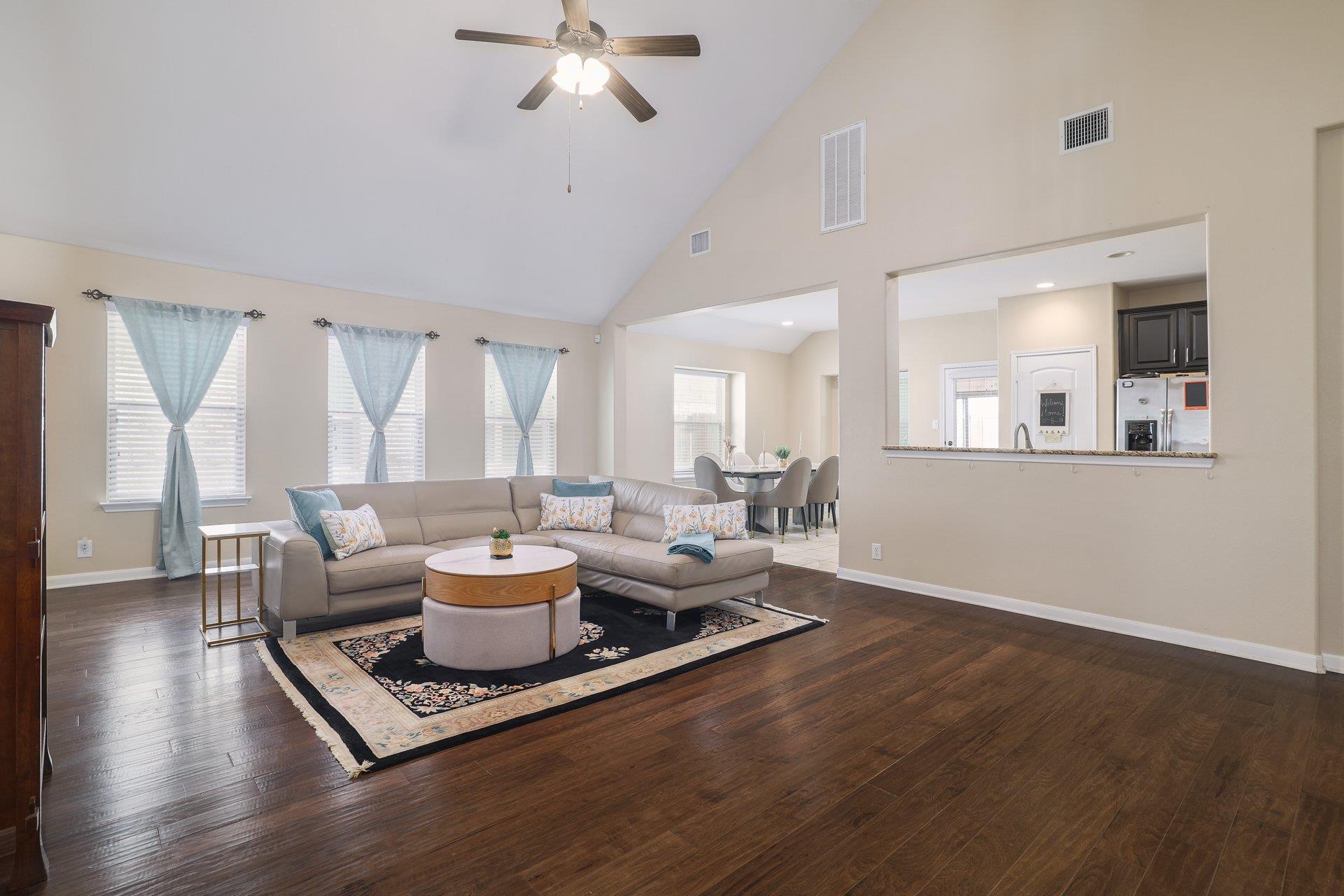 2524 Muzzie Ln, Leander, TX 78641