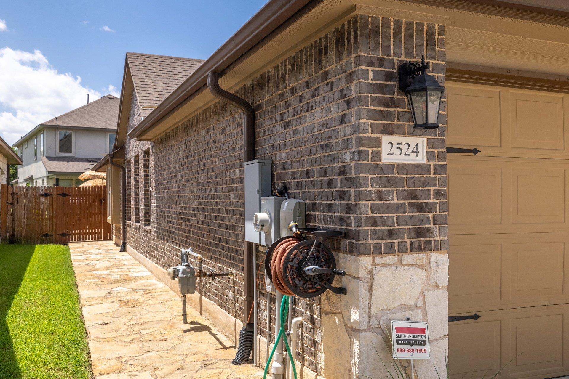2524 Muzzie Ln, Leander, TX 78641