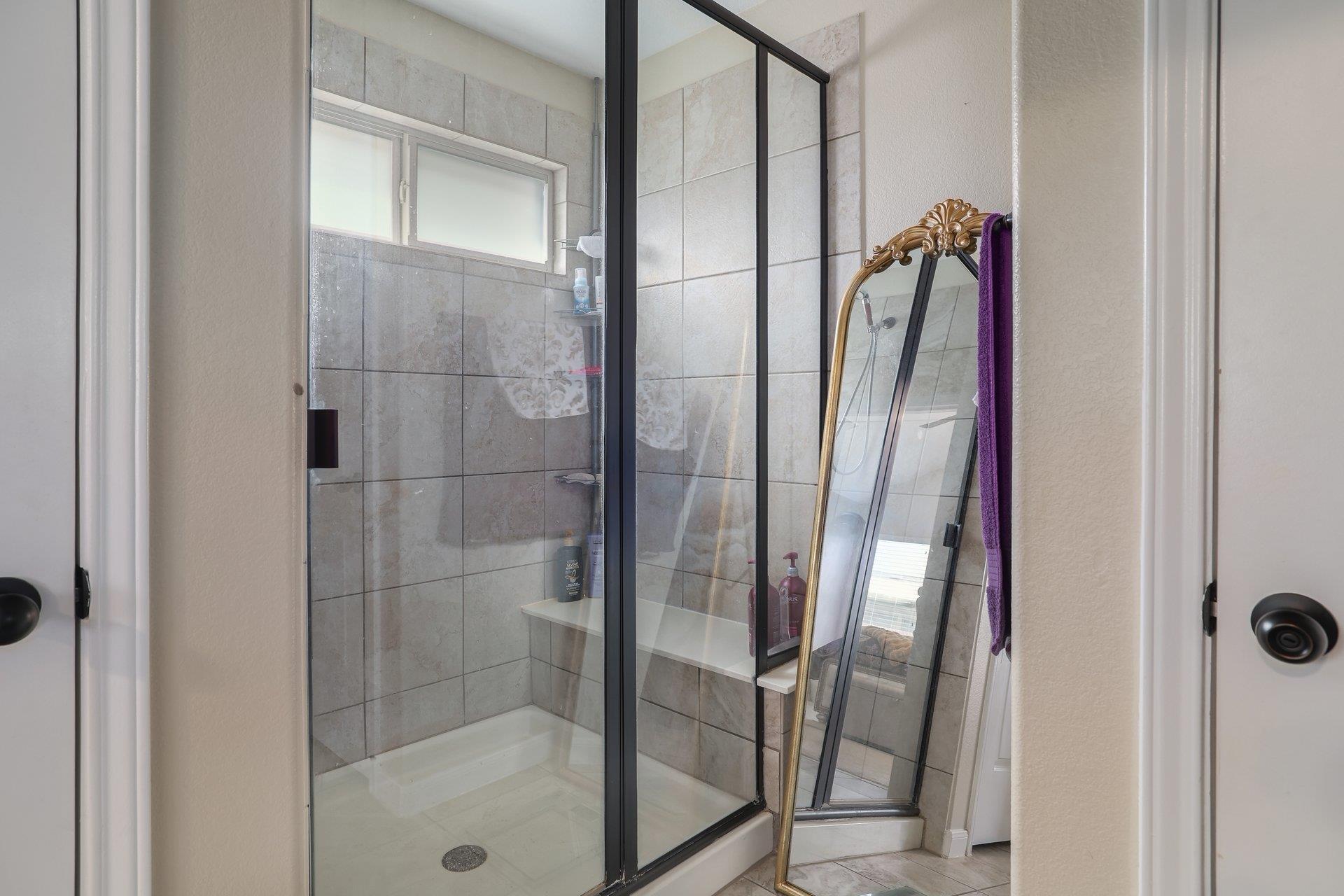 2524 Muzzie Ln, Leander, TX 78641