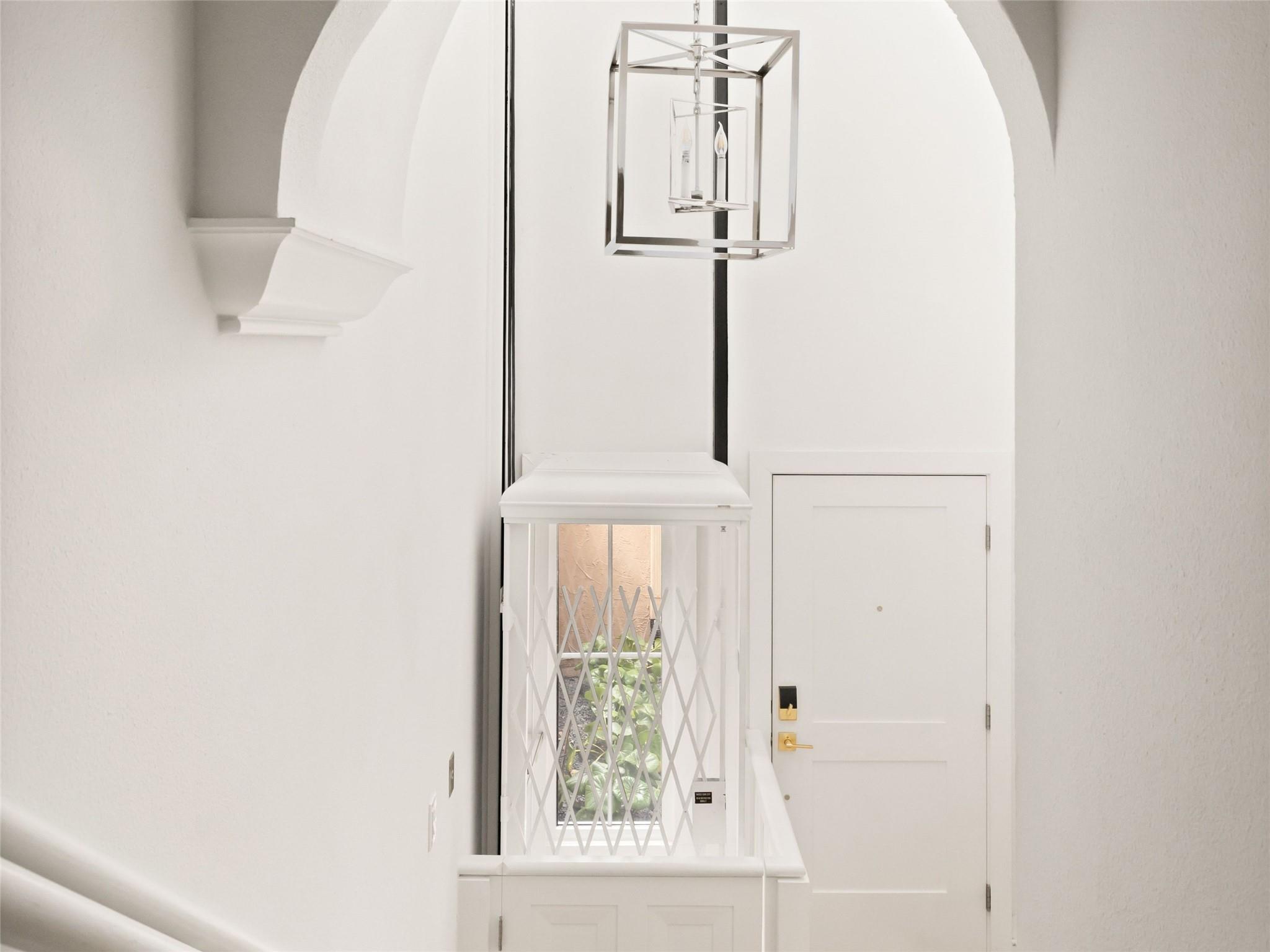 1937 Rue De St Tropez # 10, Austin, TX 78746