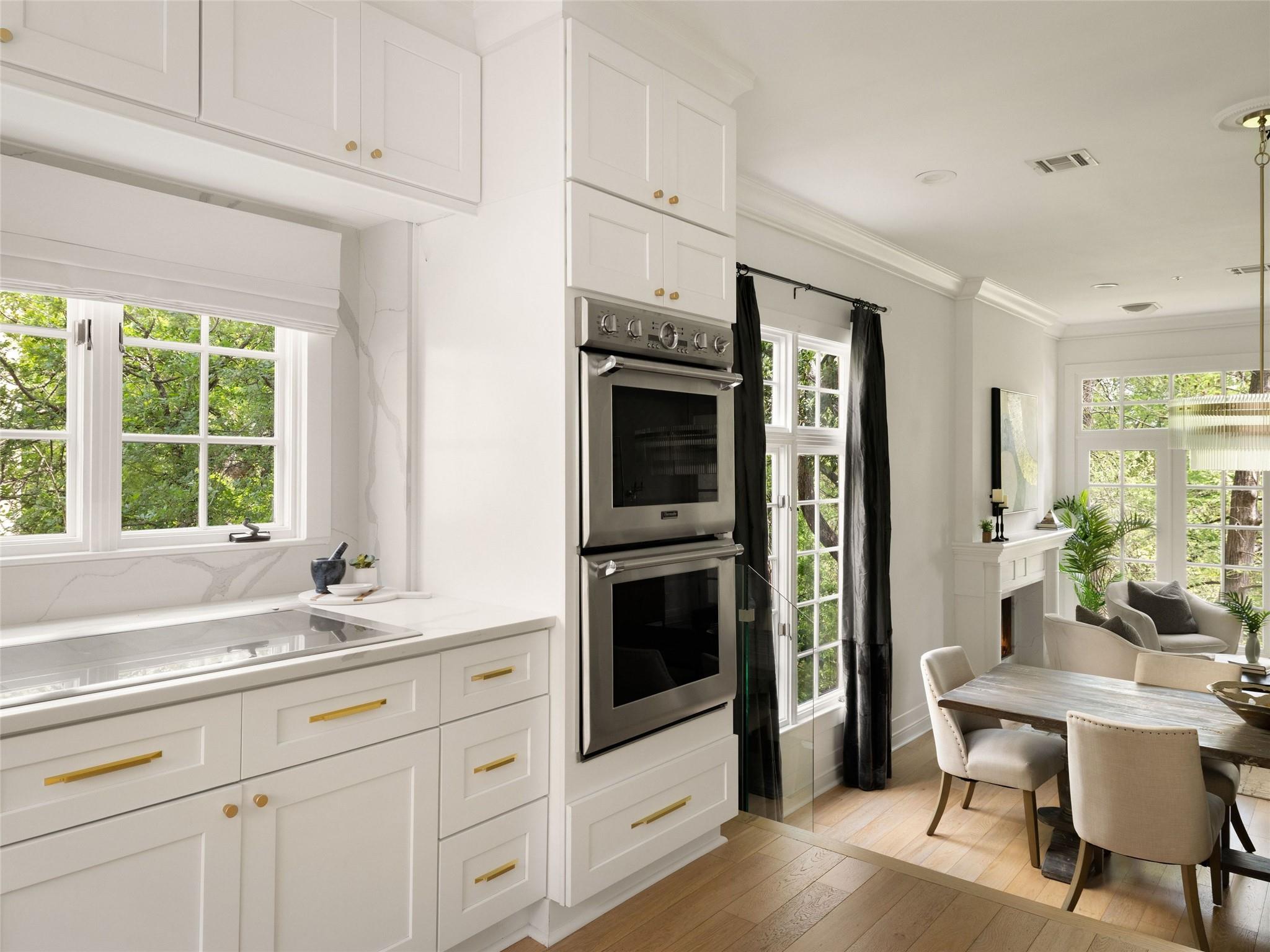 1937 Rue De St Tropez # 10, Austin, TX 78746