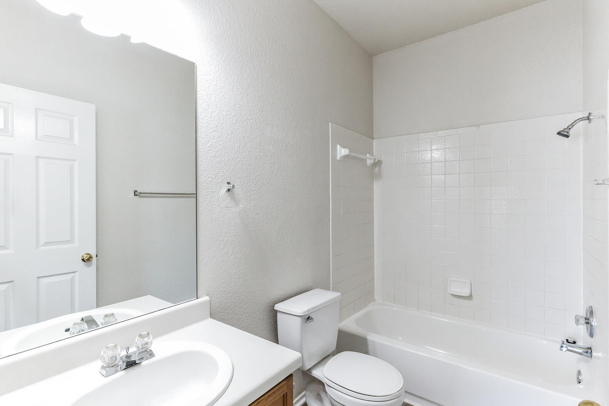 1107 E 3rd St, Georgetown, TX 78626