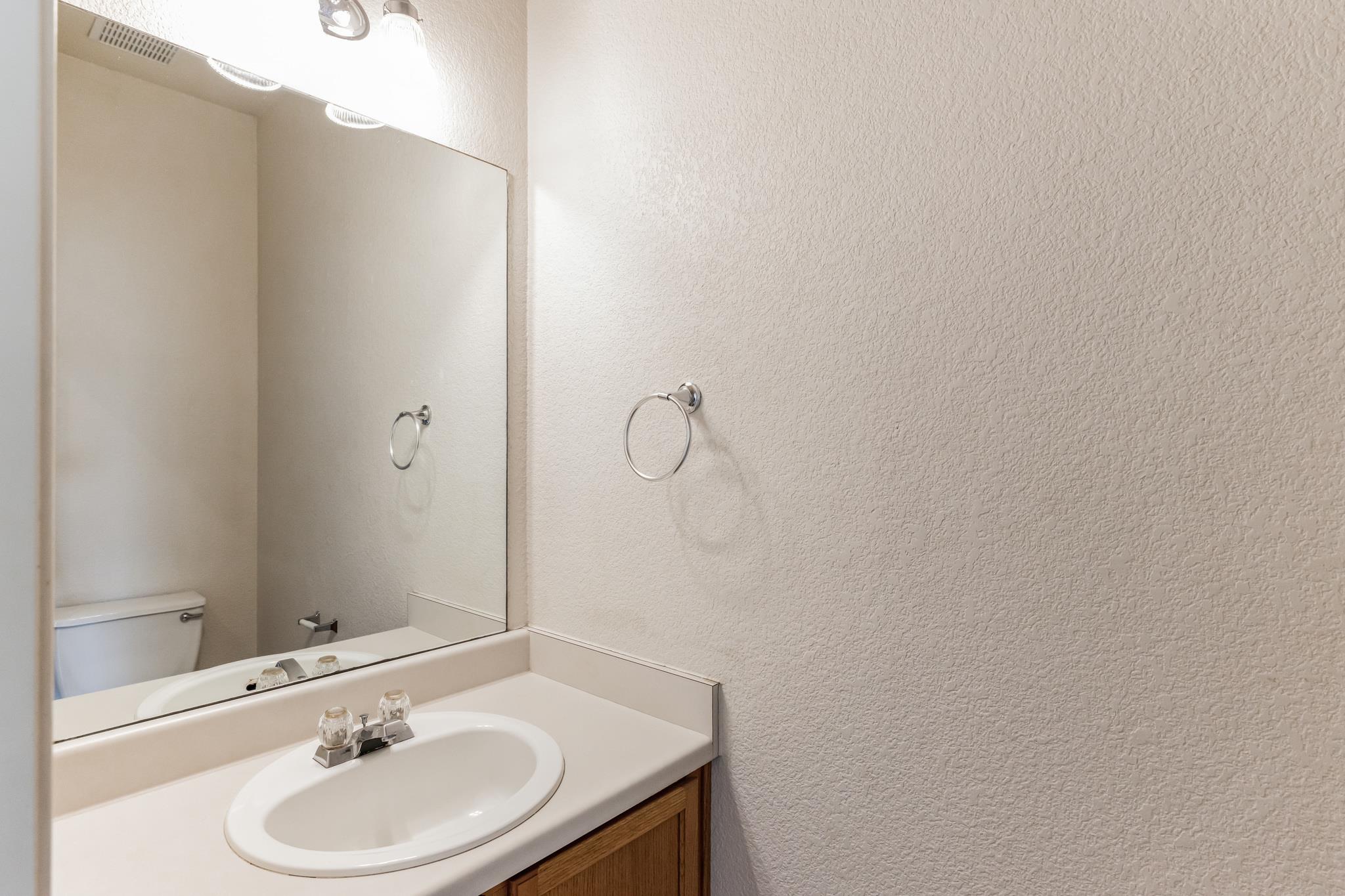 1107 E 3rd St, Georgetown, TX 78626