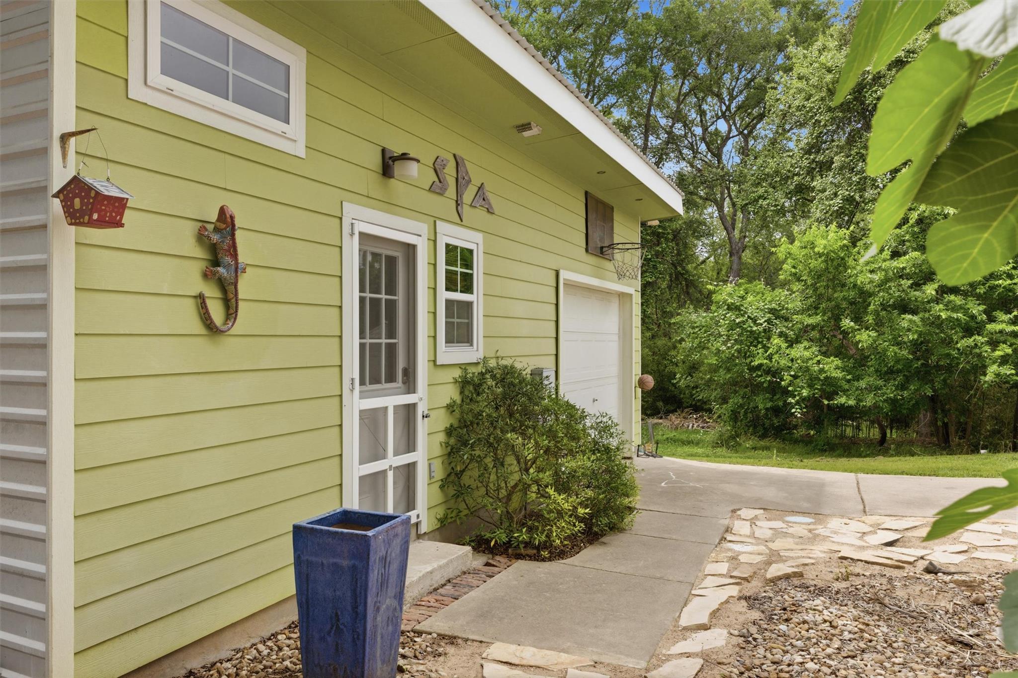 364 Old 71, Cedar Creek, TX 78612