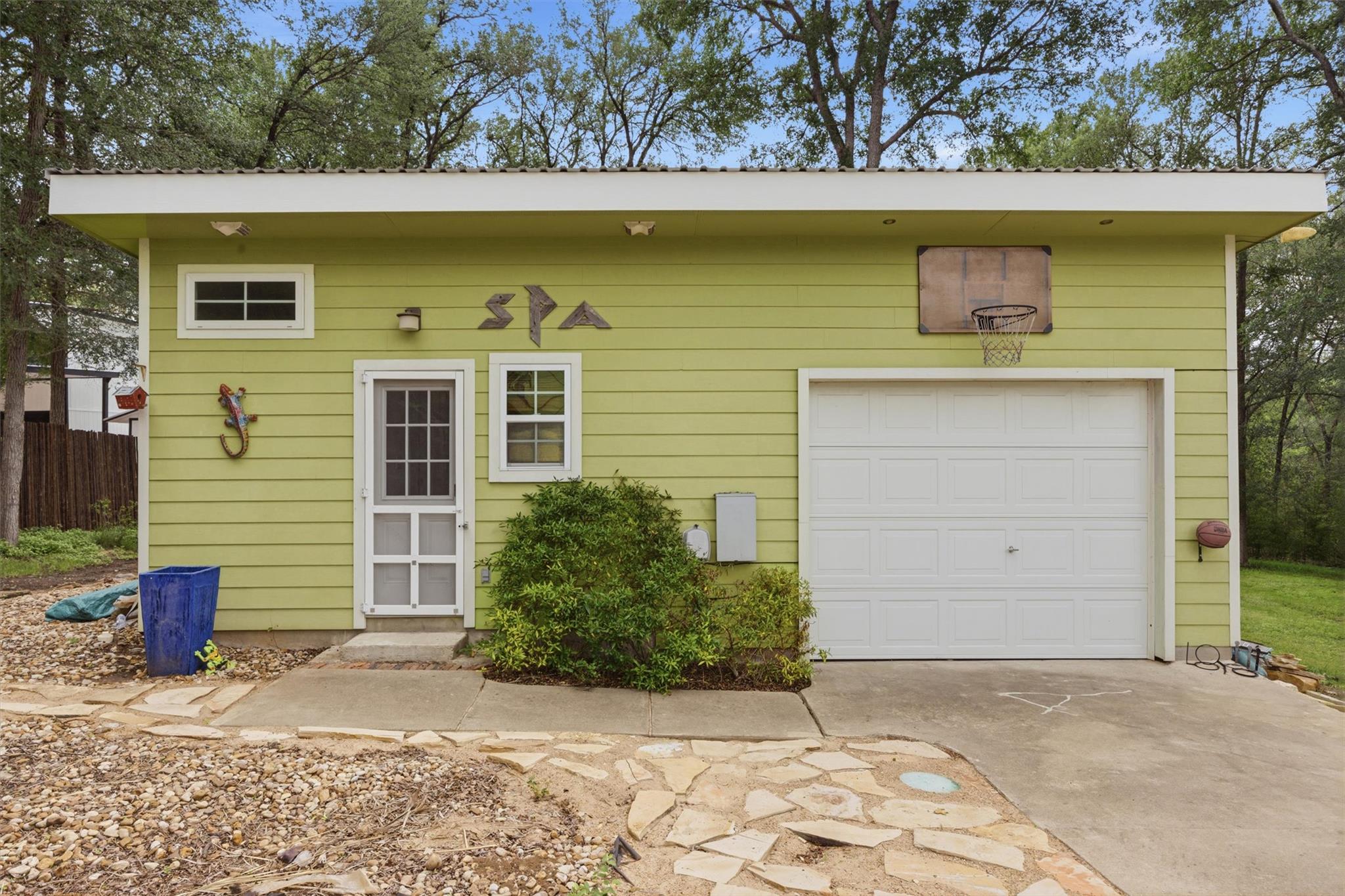 364 Old 71, Cedar Creek, TX 78612