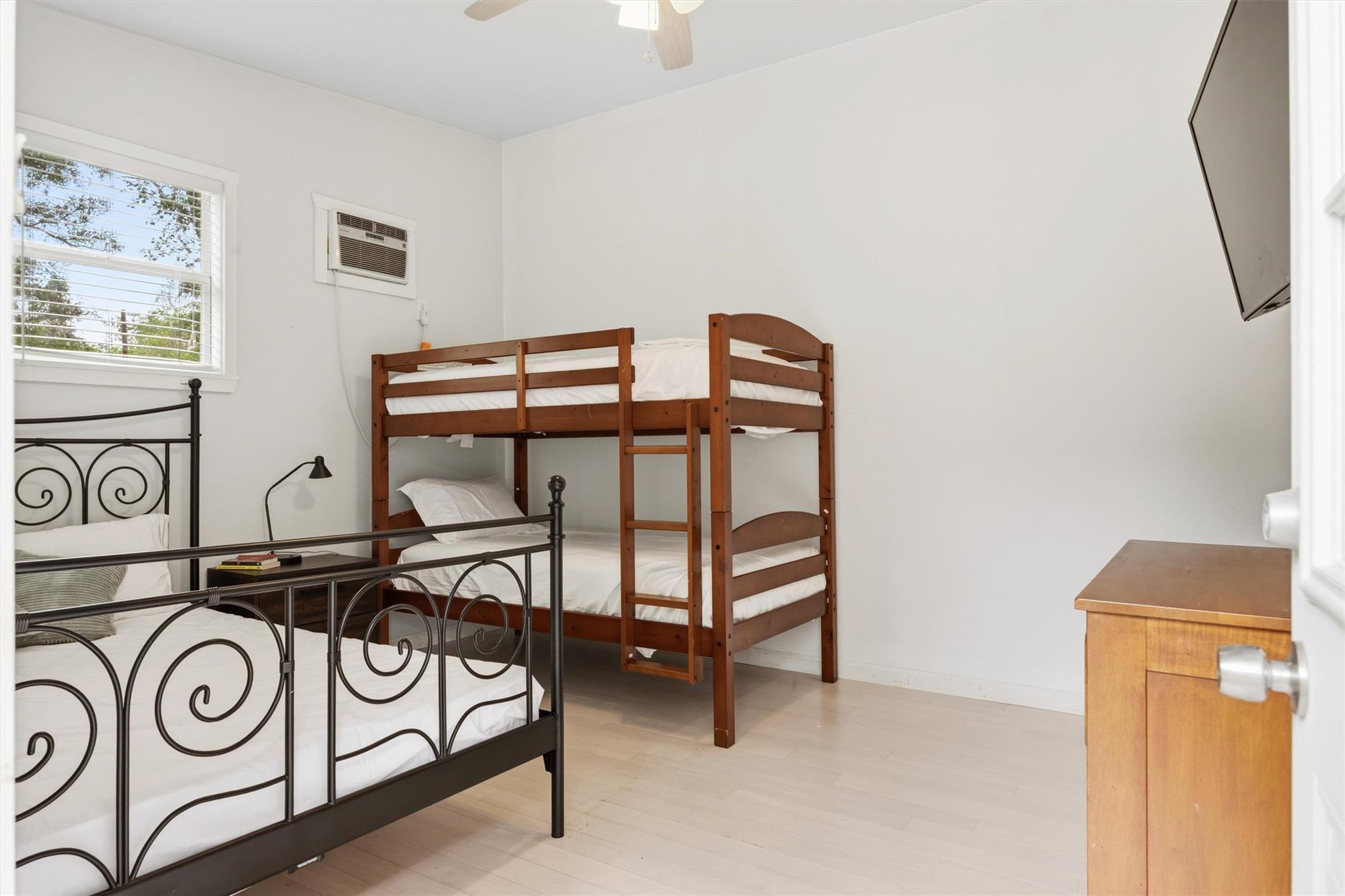 364 Old 71, Cedar Creek, TX 78612