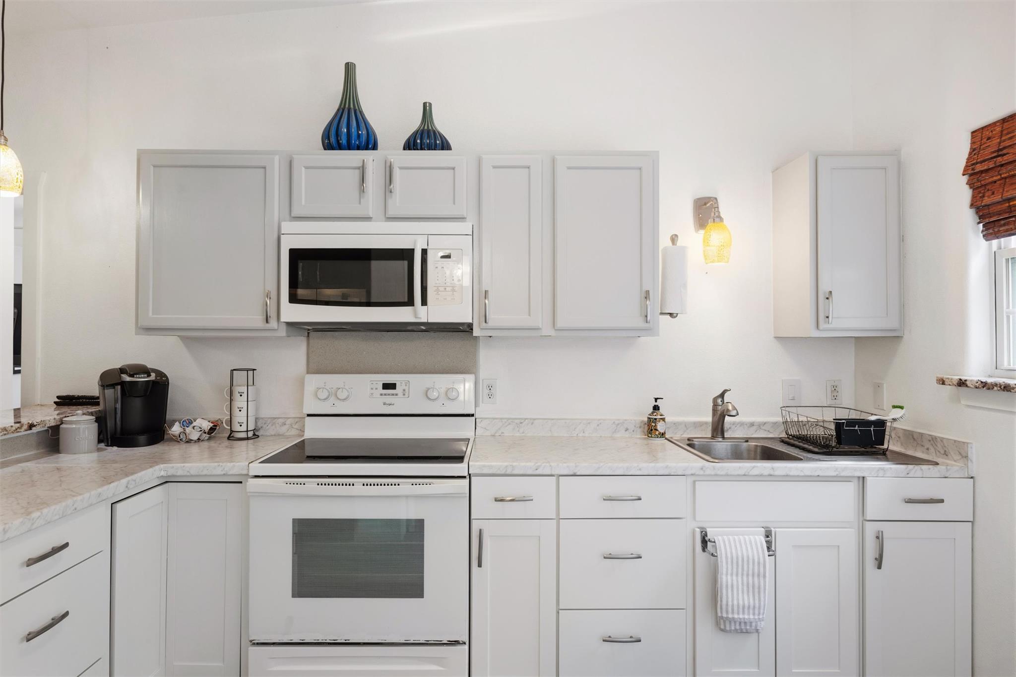 364 Old 71, Cedar Creek, TX 78612