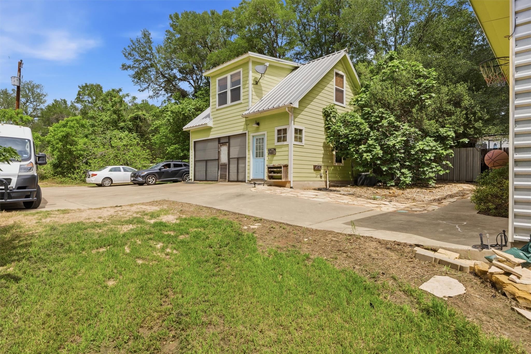 364 Old 71, Cedar Creek, TX 78612