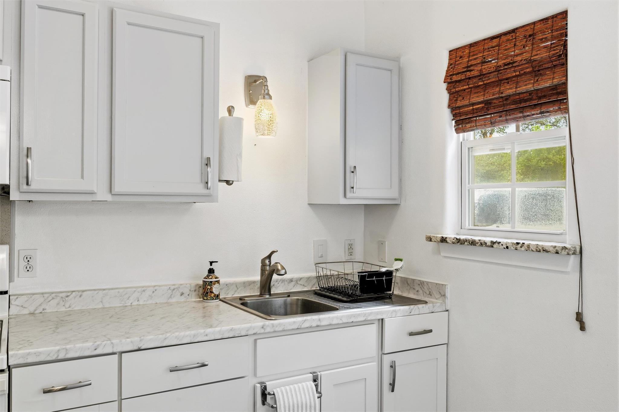 364 Old 71, Cedar Creek, TX 78612