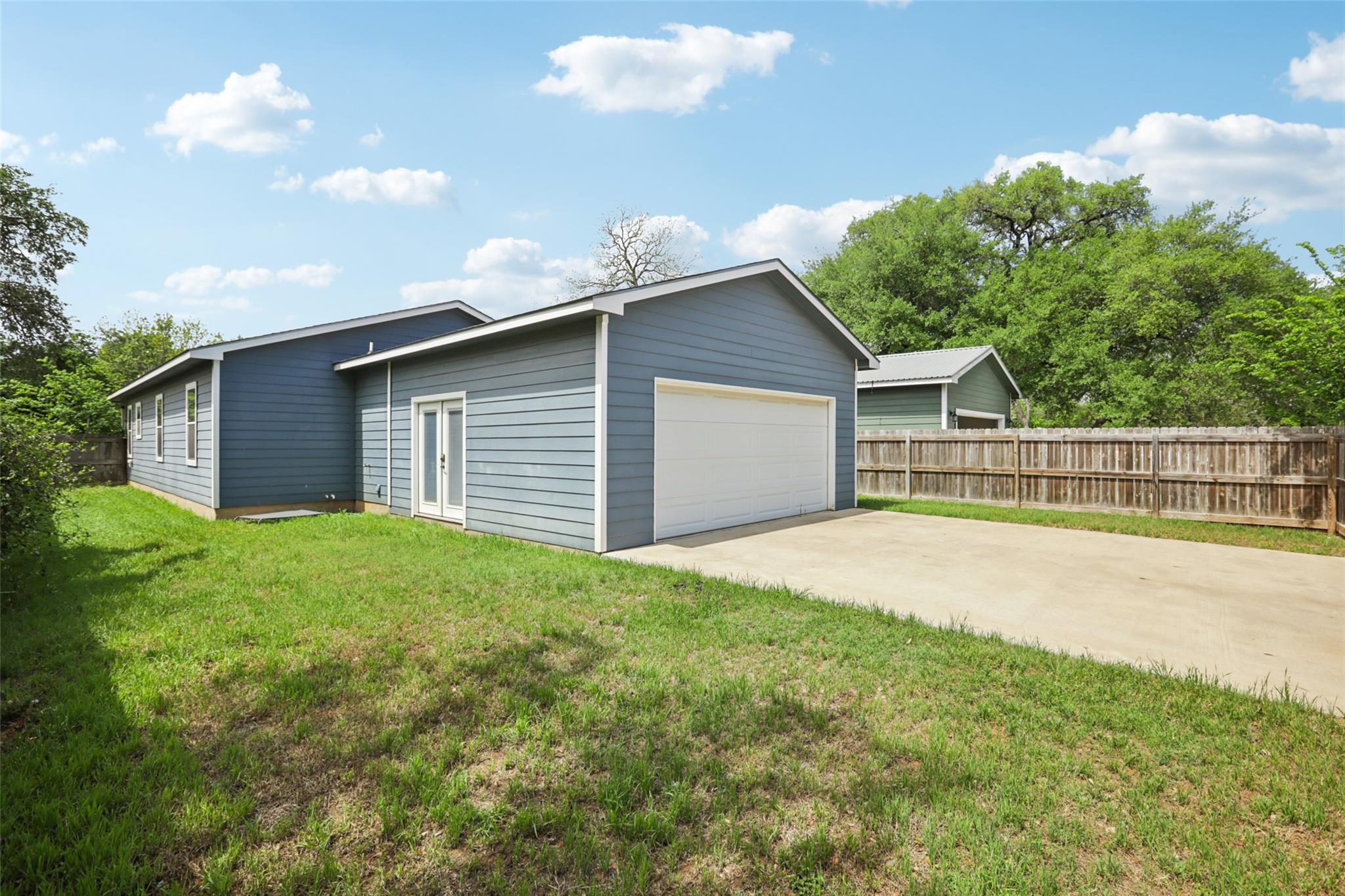 156 Fm 2571, Smithville, TX 78957
