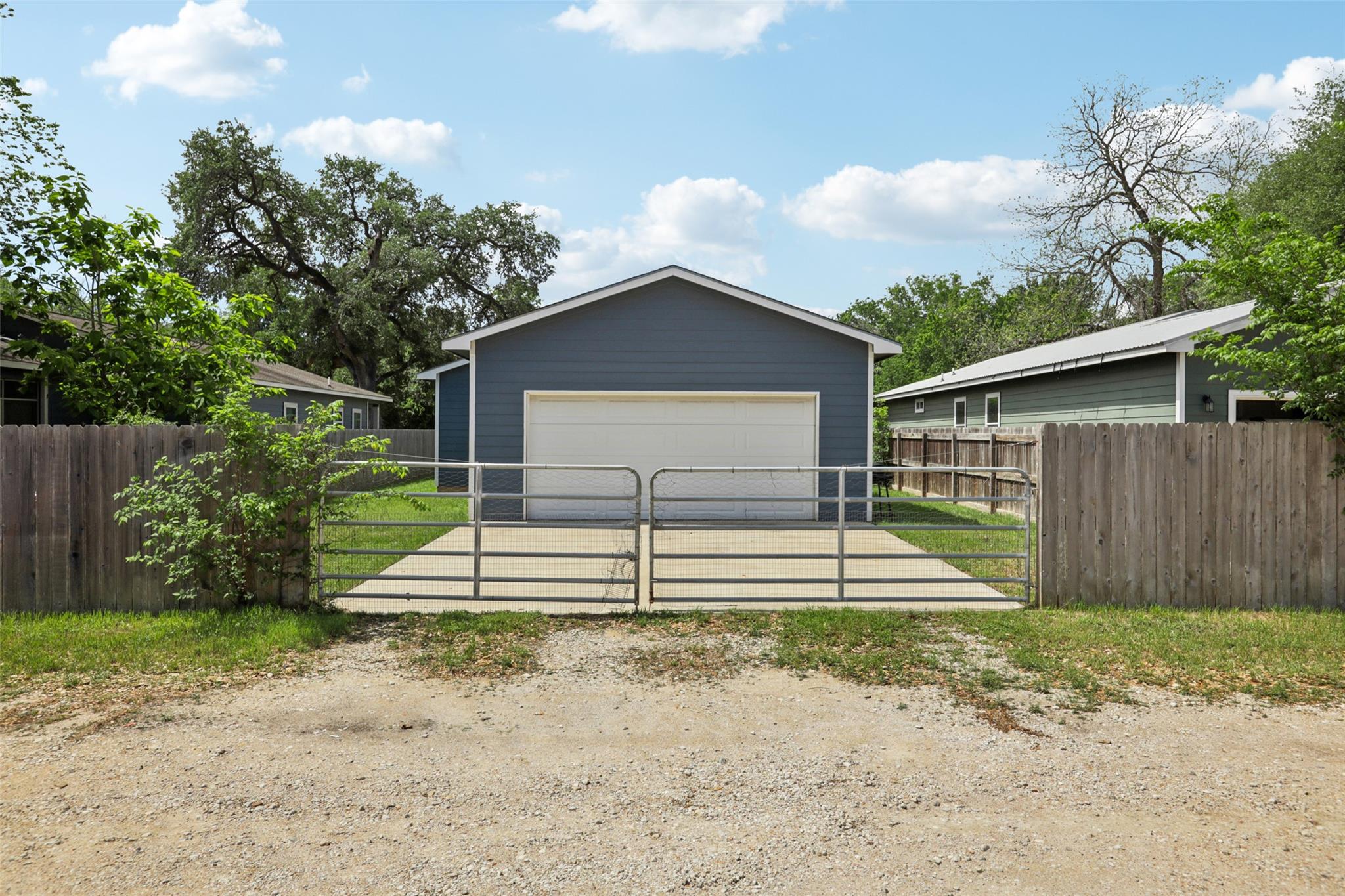 156 Fm 2571, Smithville, TX 78957