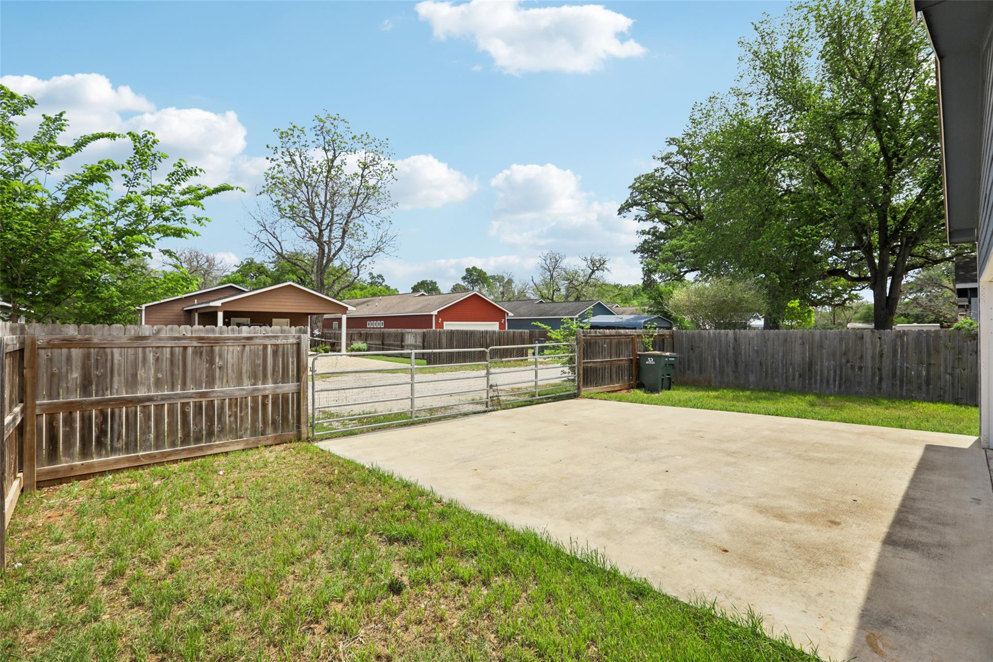 156 Fm 2571, Smithville, TX 78957