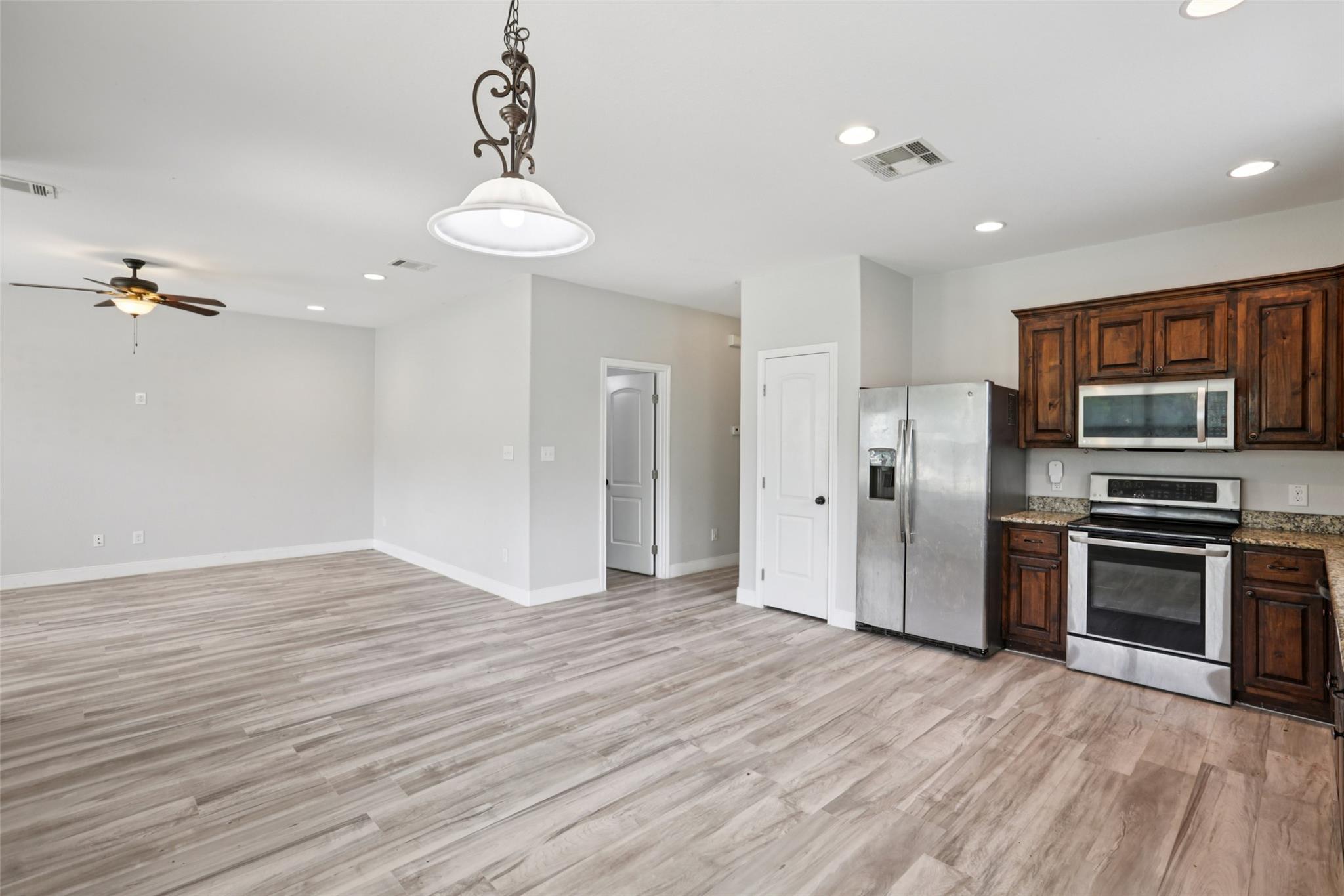 156 Fm 2571, Smithville, TX 78957