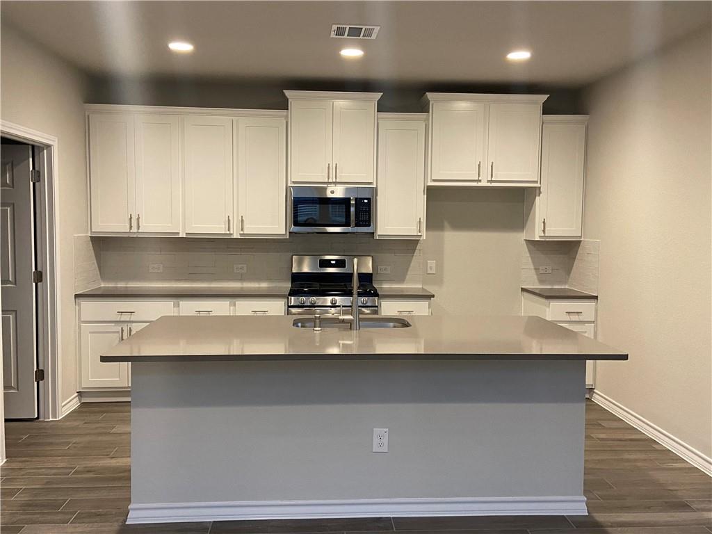 790 Eves Necklace Dr, Buda, TX 78610