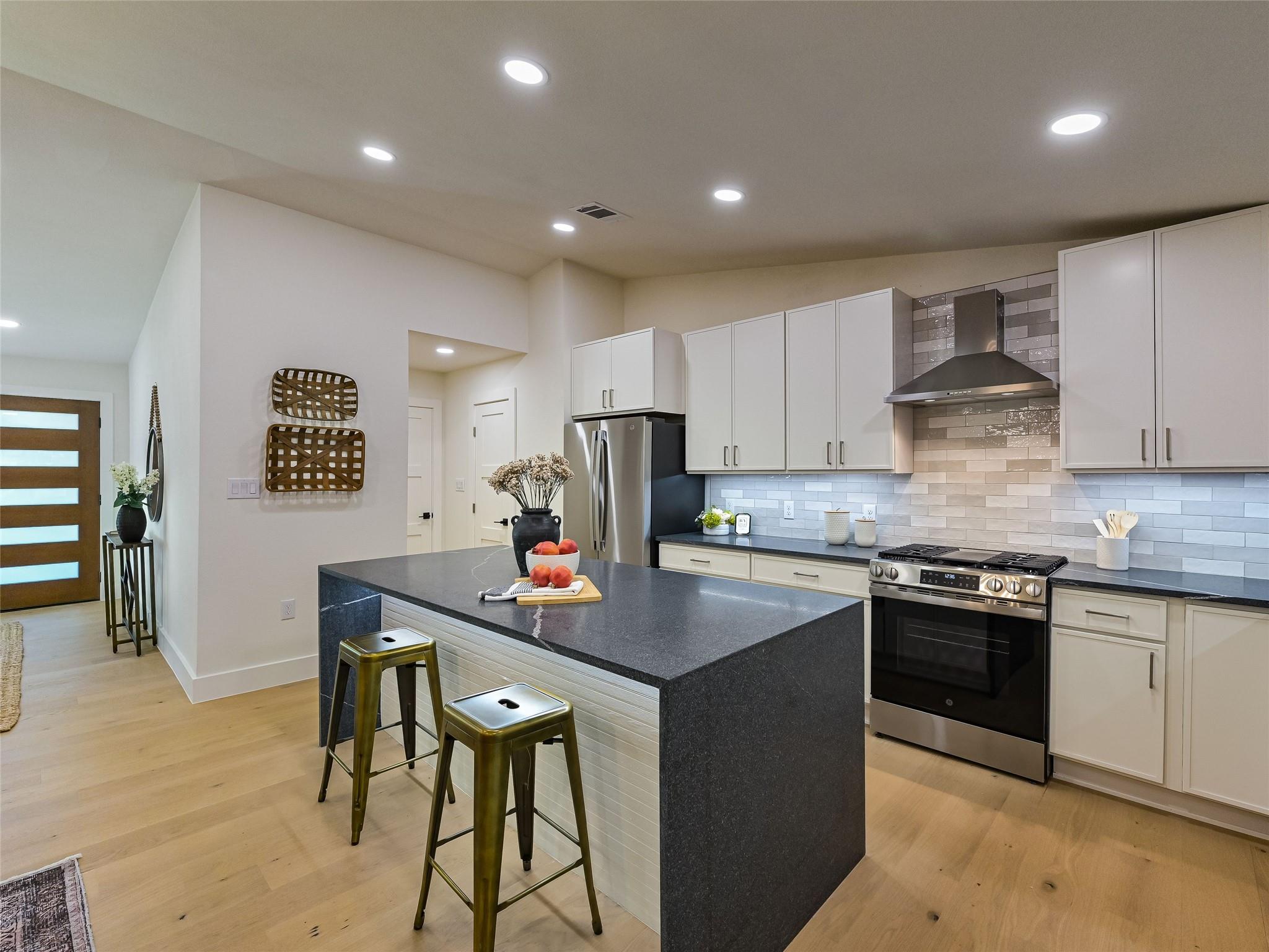 5608 Northdale Dr, Austin, TX 78723