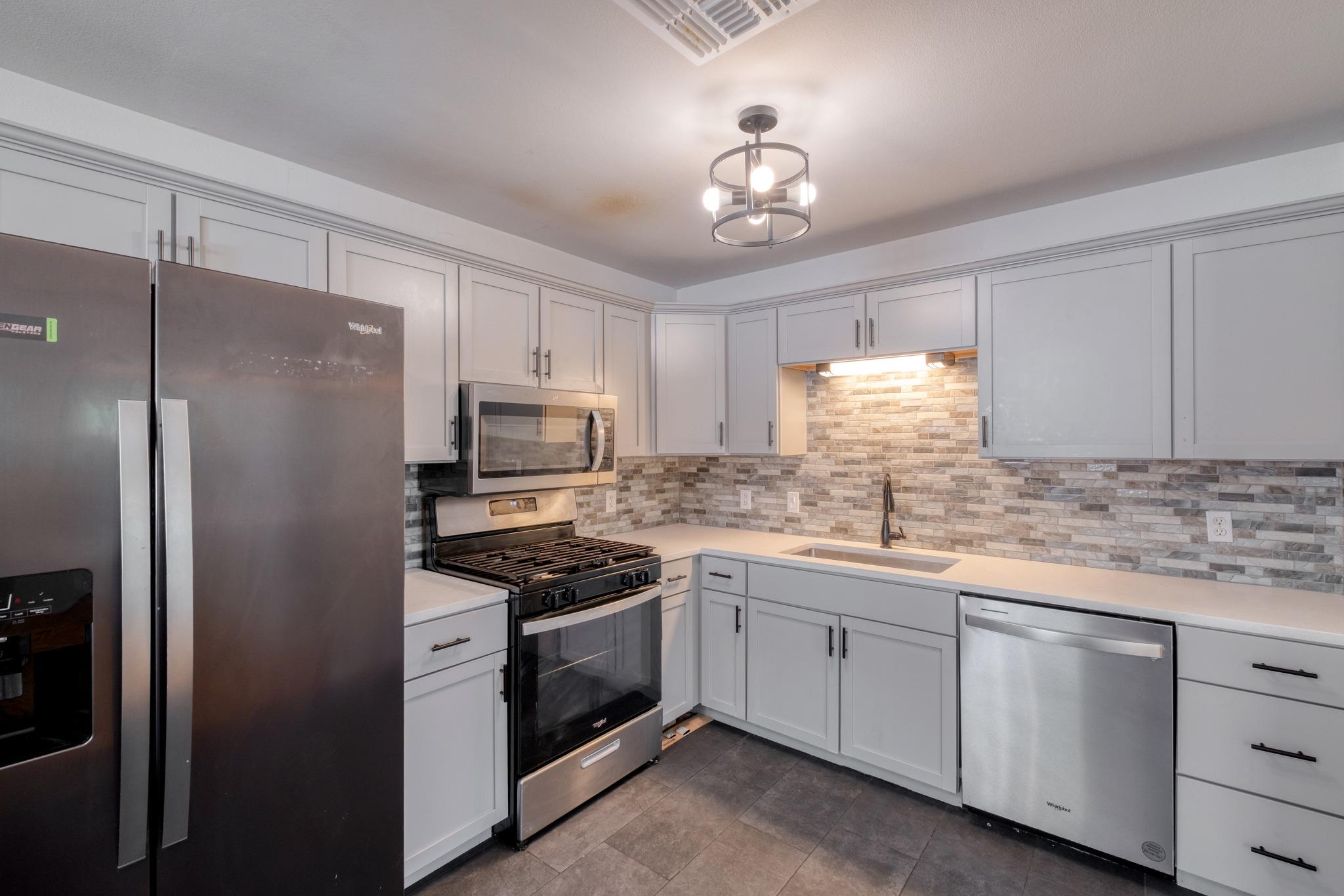 1719 ADINA St, Austin, TX 78721