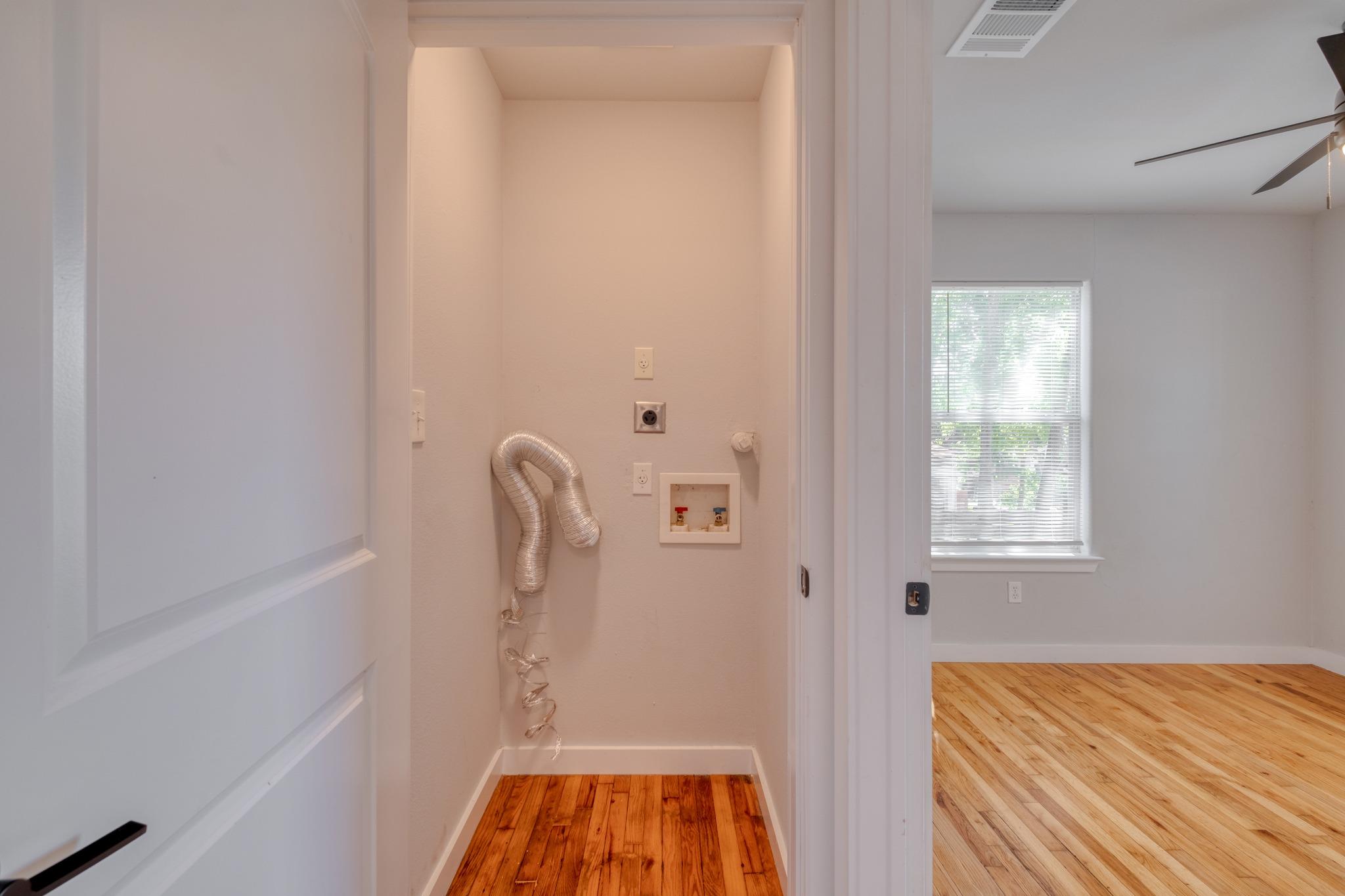 1719 ADINA St, Austin, TX 78721